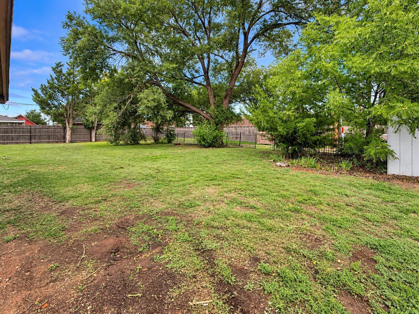 1505 E Geary Road Property Photo 15