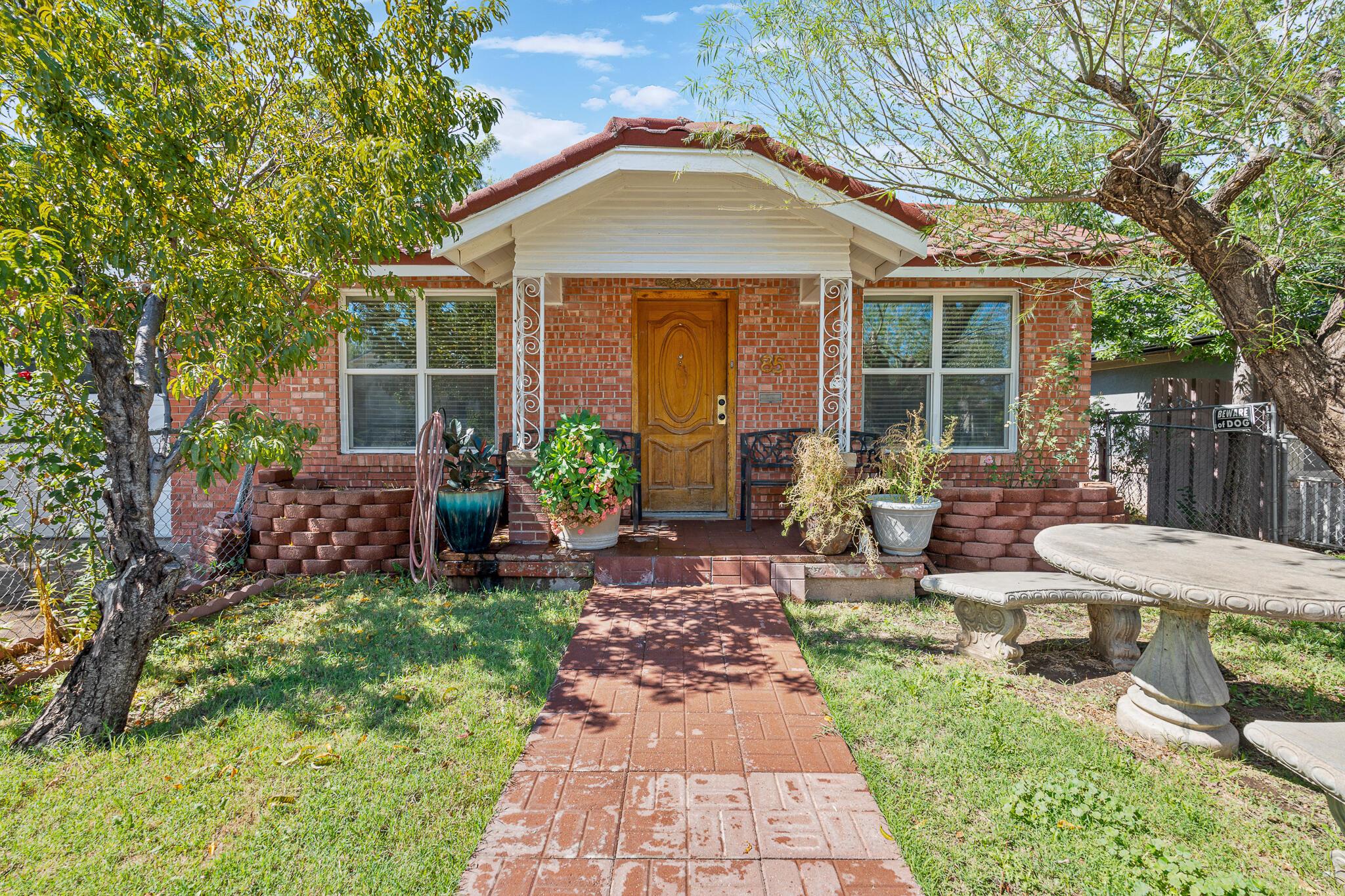 85 N Alabama Street Property Photo 1
