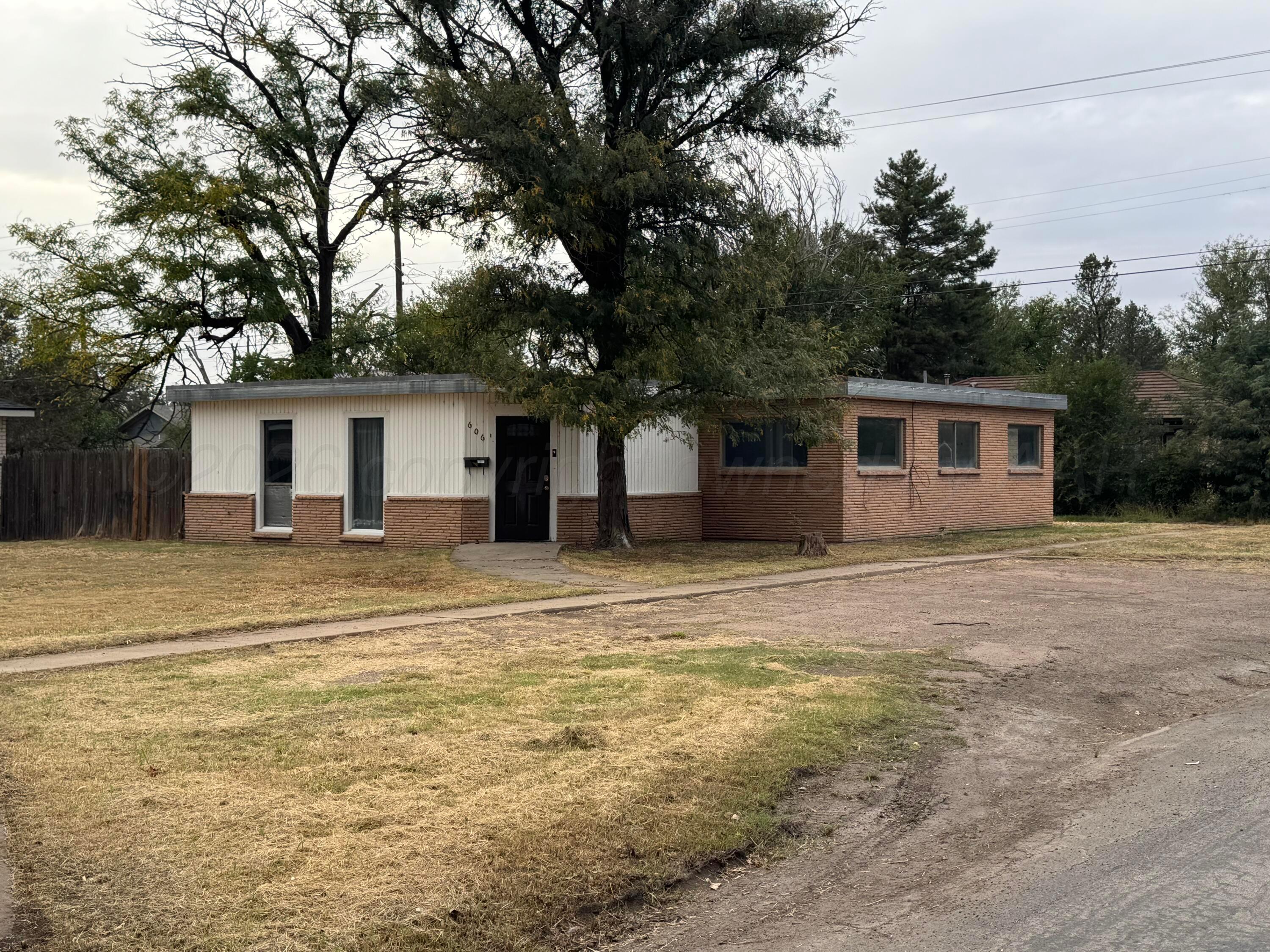 606 15th Street Property Photo 1