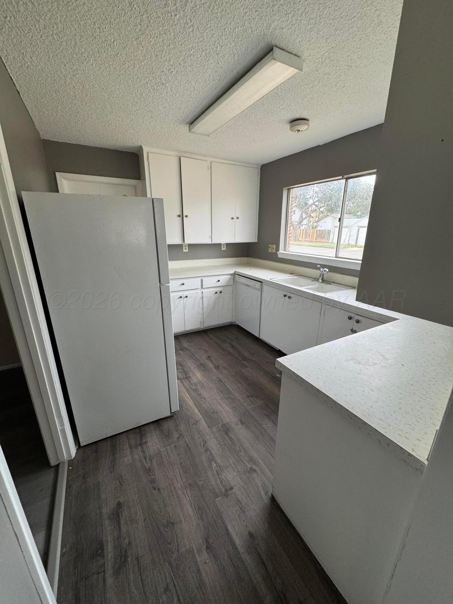 606 15th Street Property Photo 4