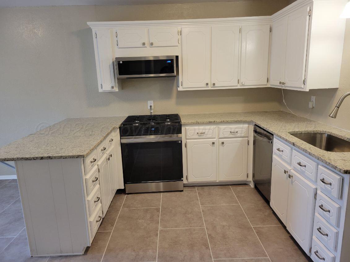1031 Sunrise Drive Property Photo 5