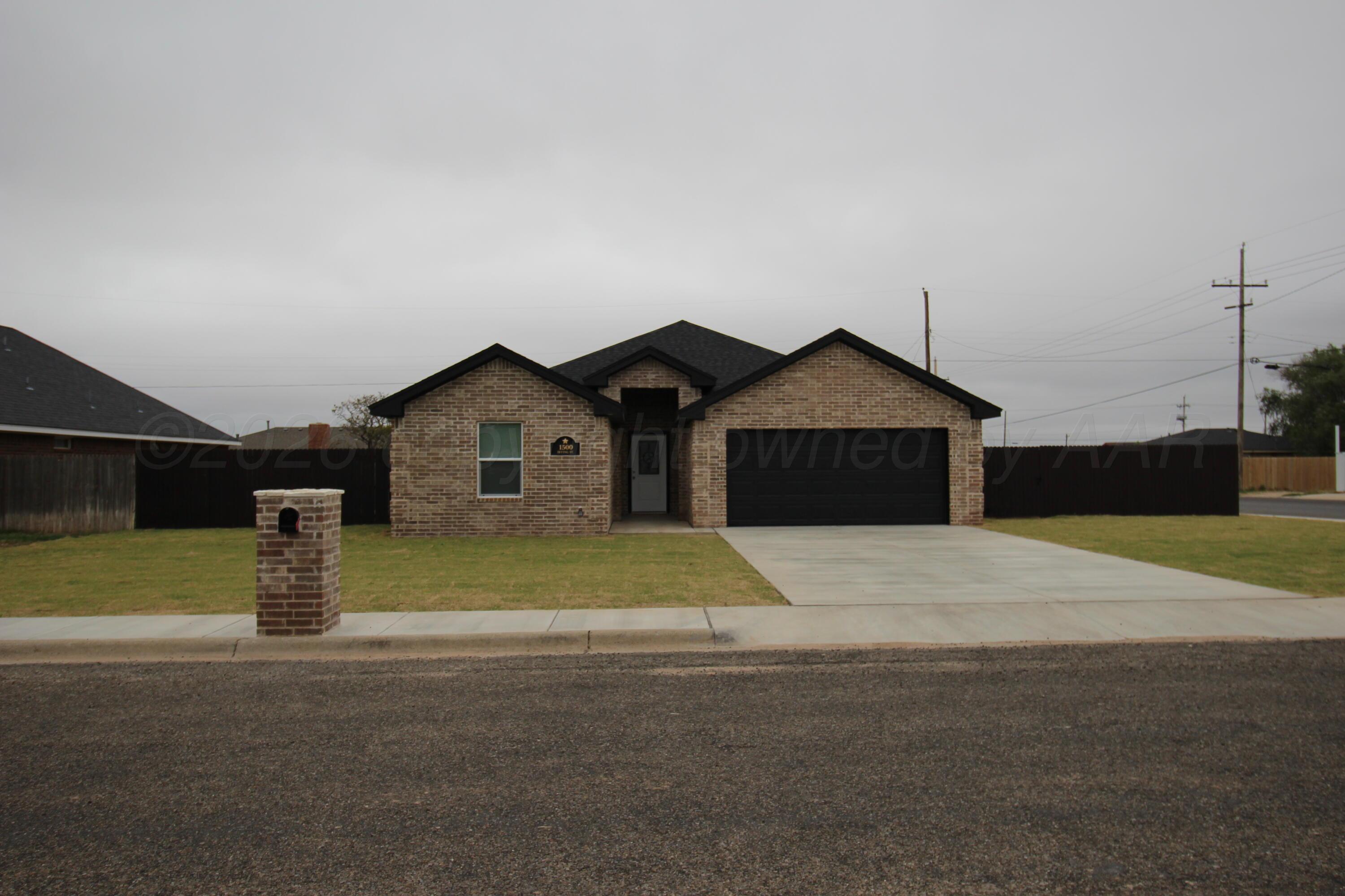 1500 N Irving Street Property Photo 1