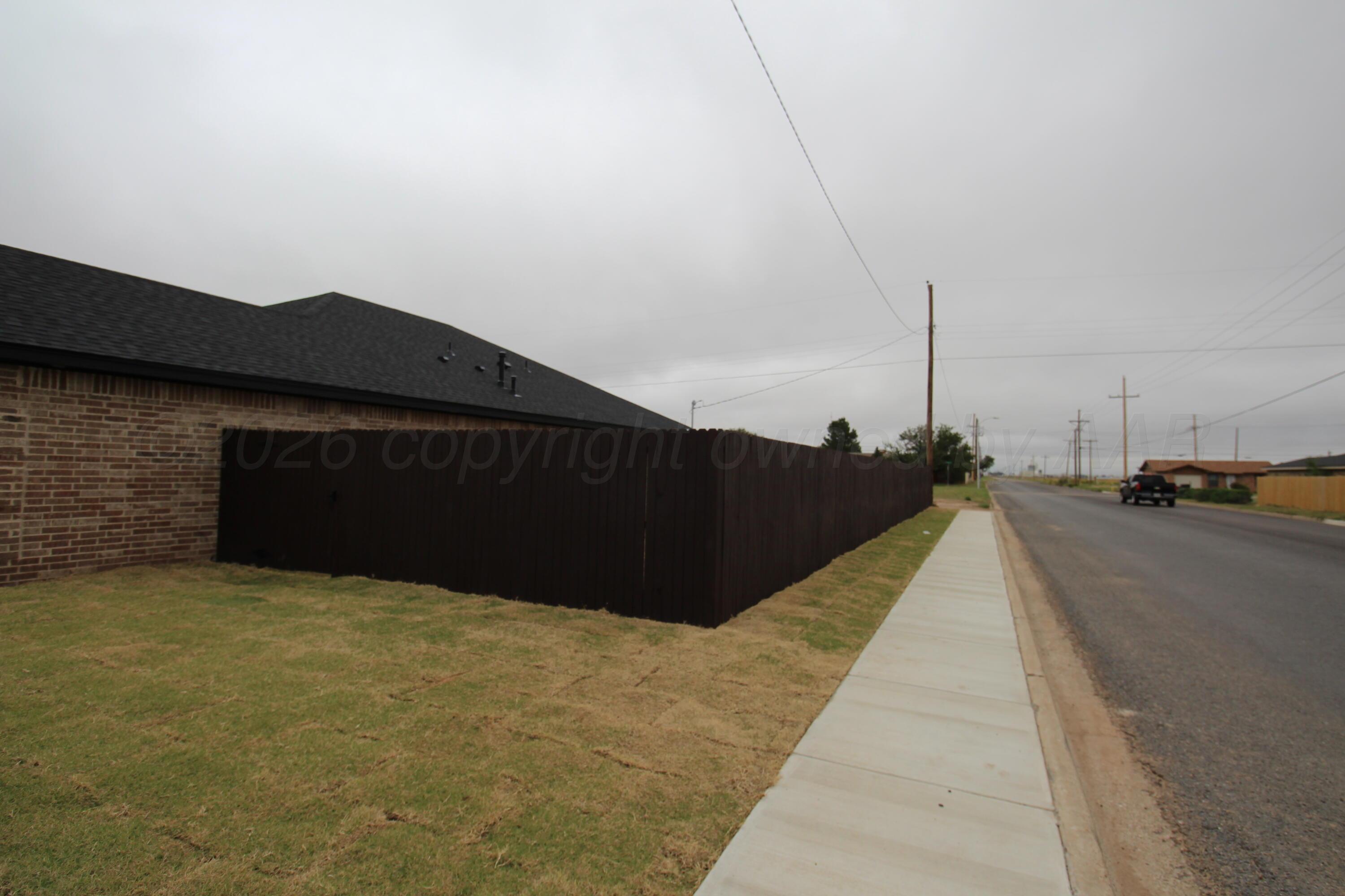 1500 N Irving Street Property Photo 5