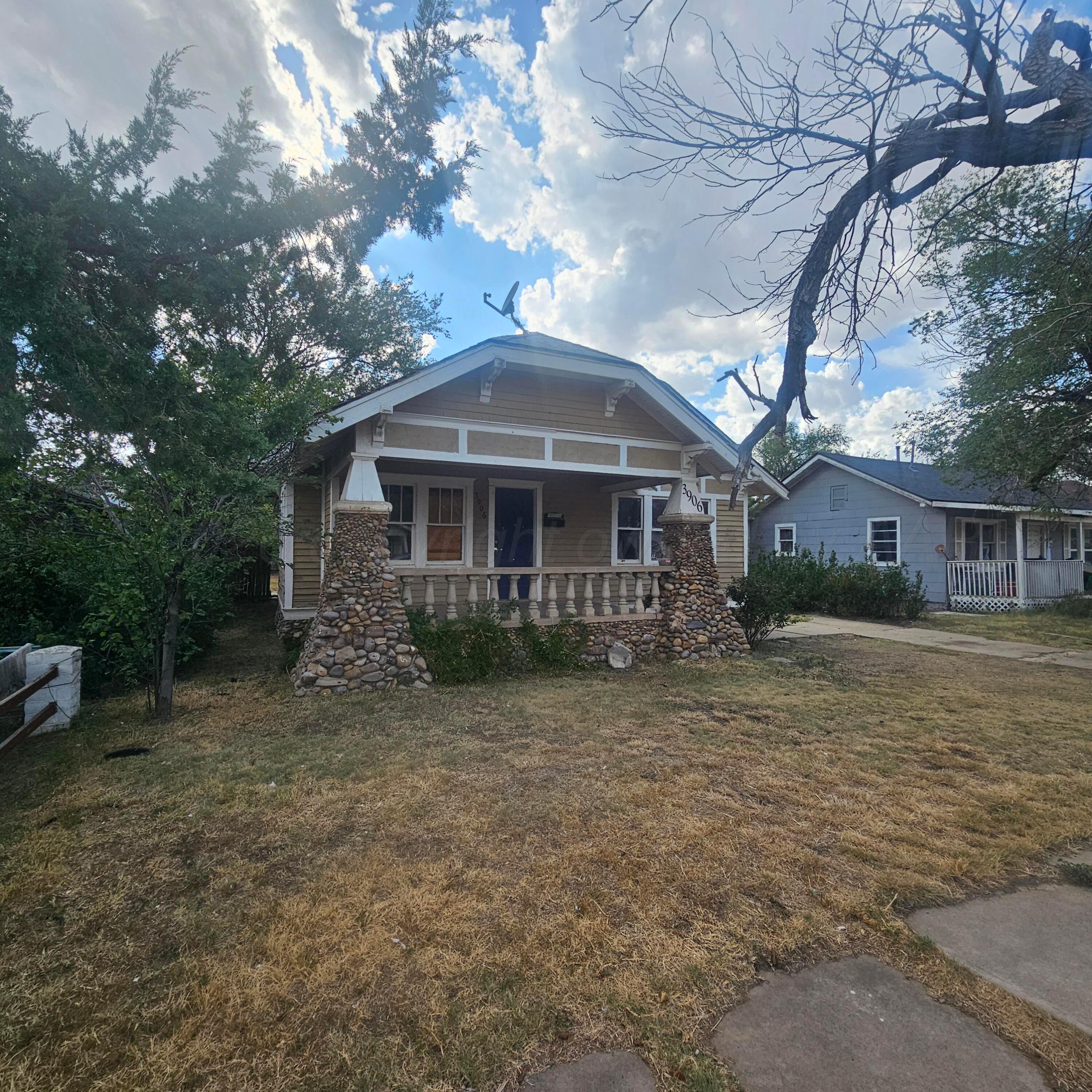 3906 S Tyler Street Property Photo 2