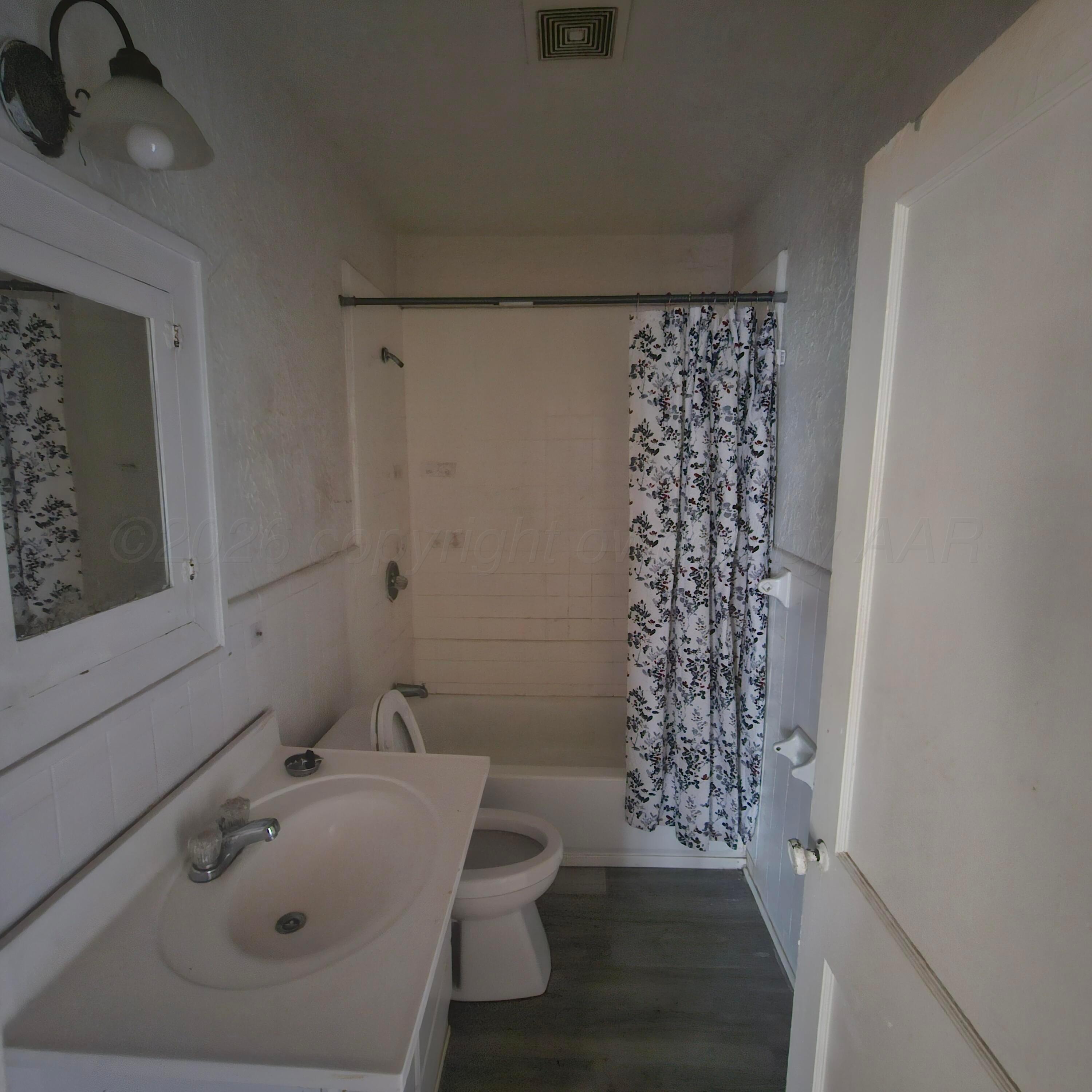 3906 S Tyler Street Property Photo 9