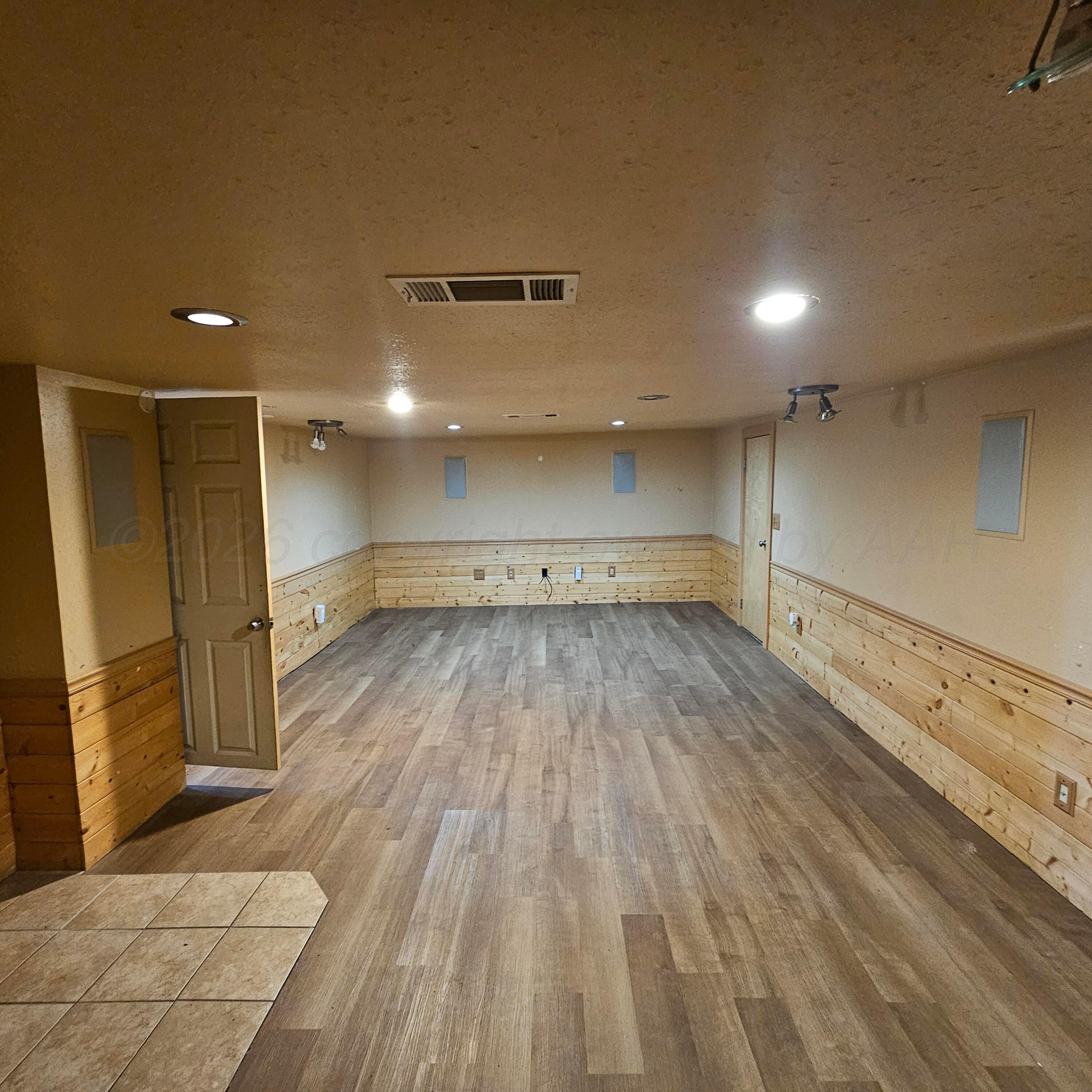 1201 3rd Avenue Property Photo 9