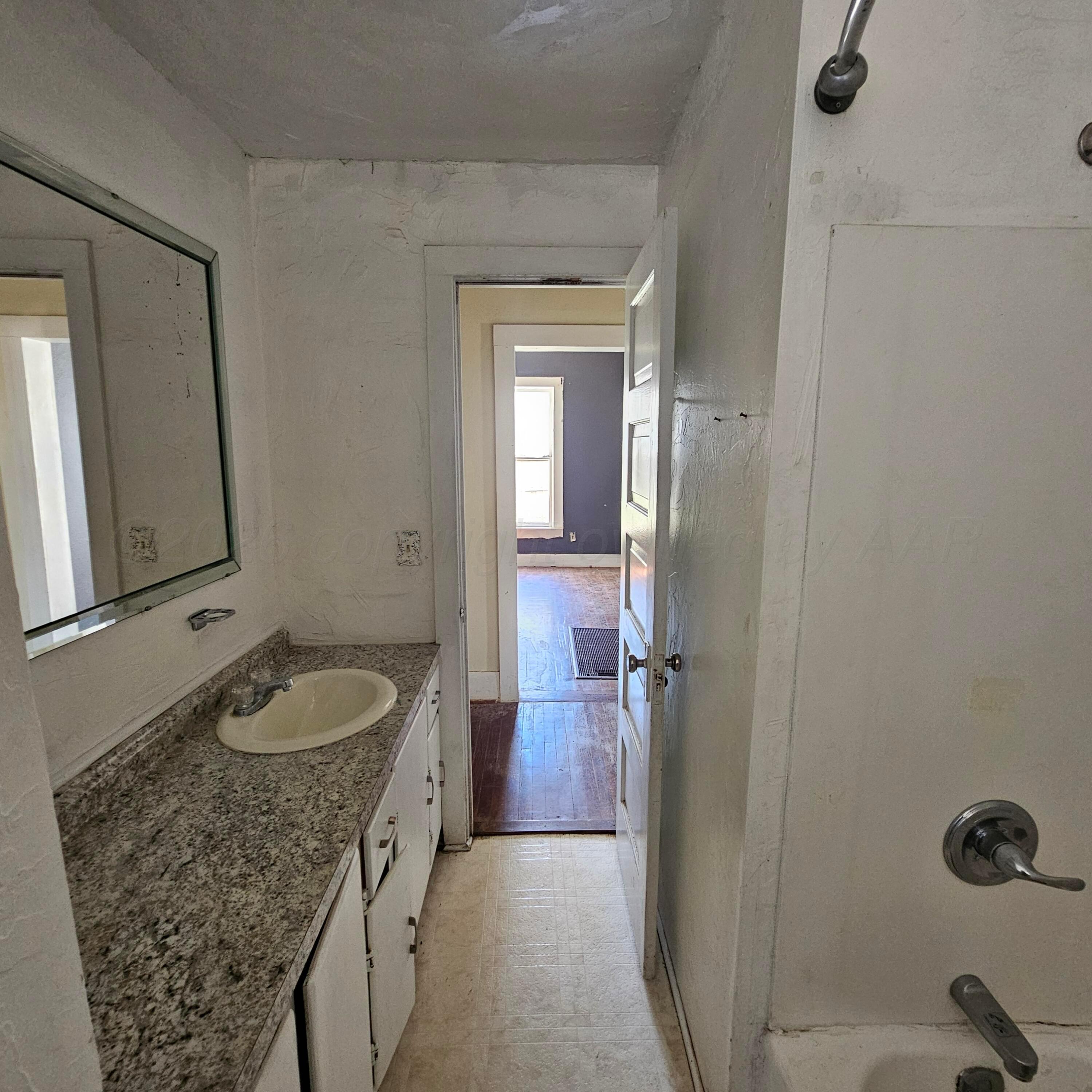1201 3rd Avenue Property Photo 11