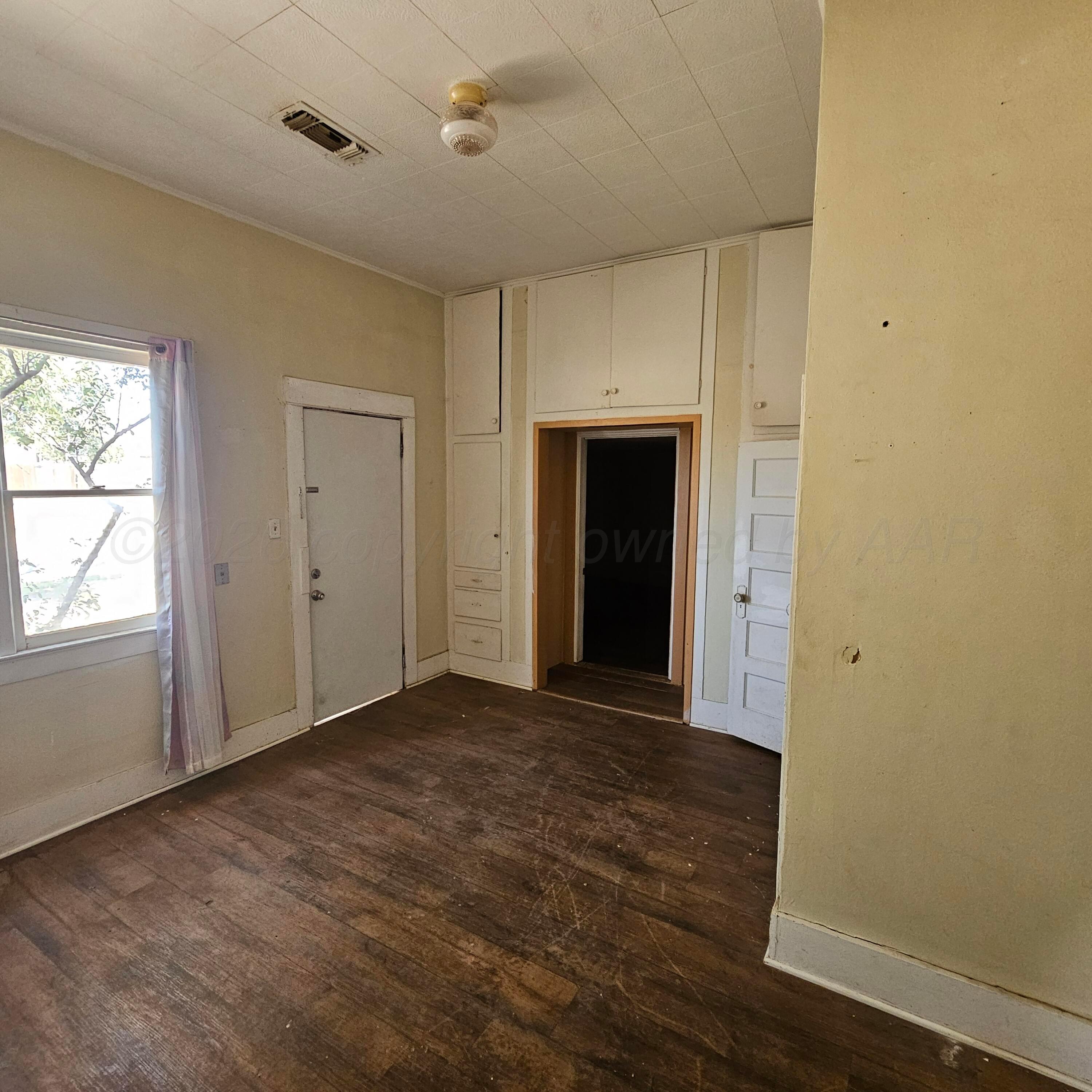 1201 3rd Avenue Property Photo 12
