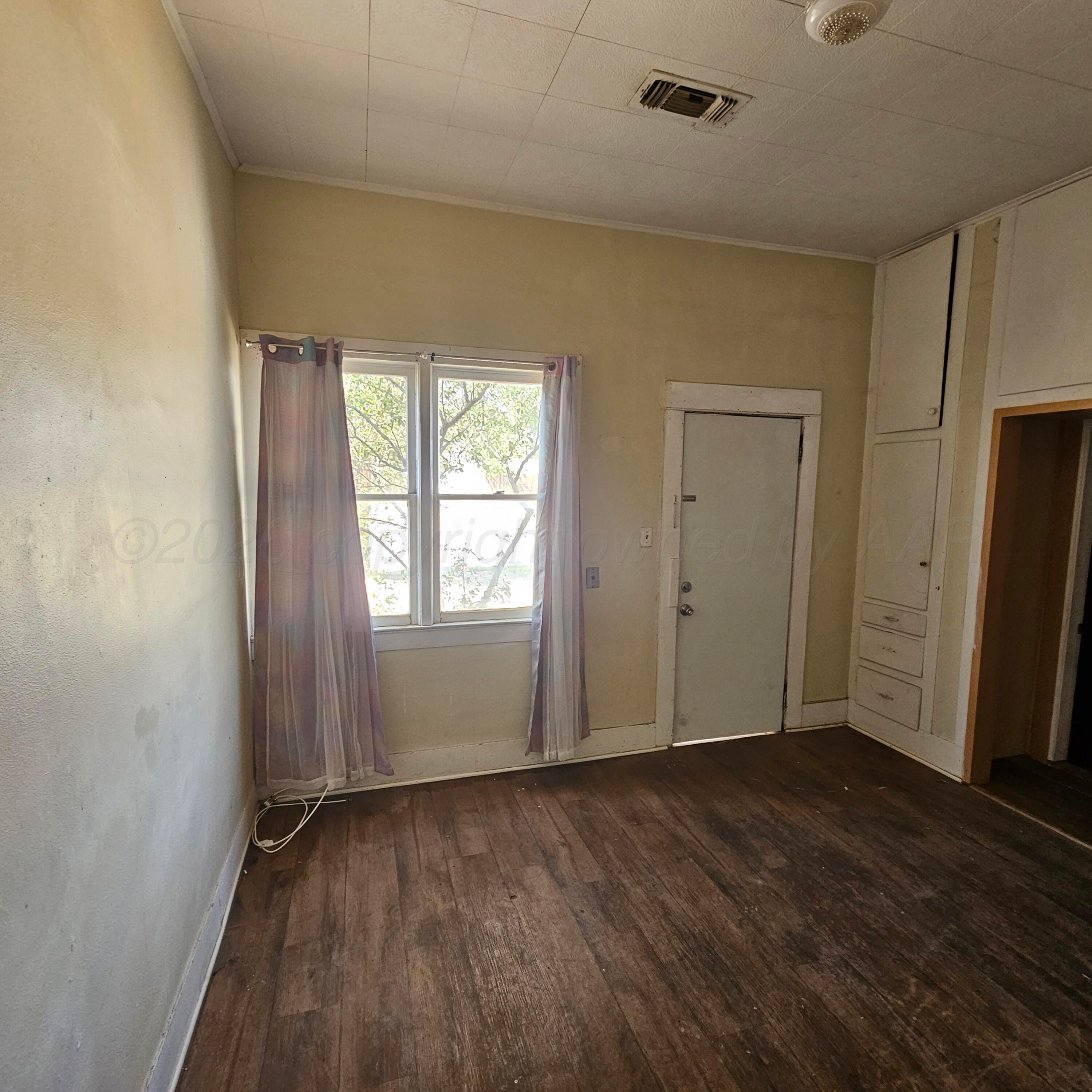 1201 3rd Avenue Property Photo 13