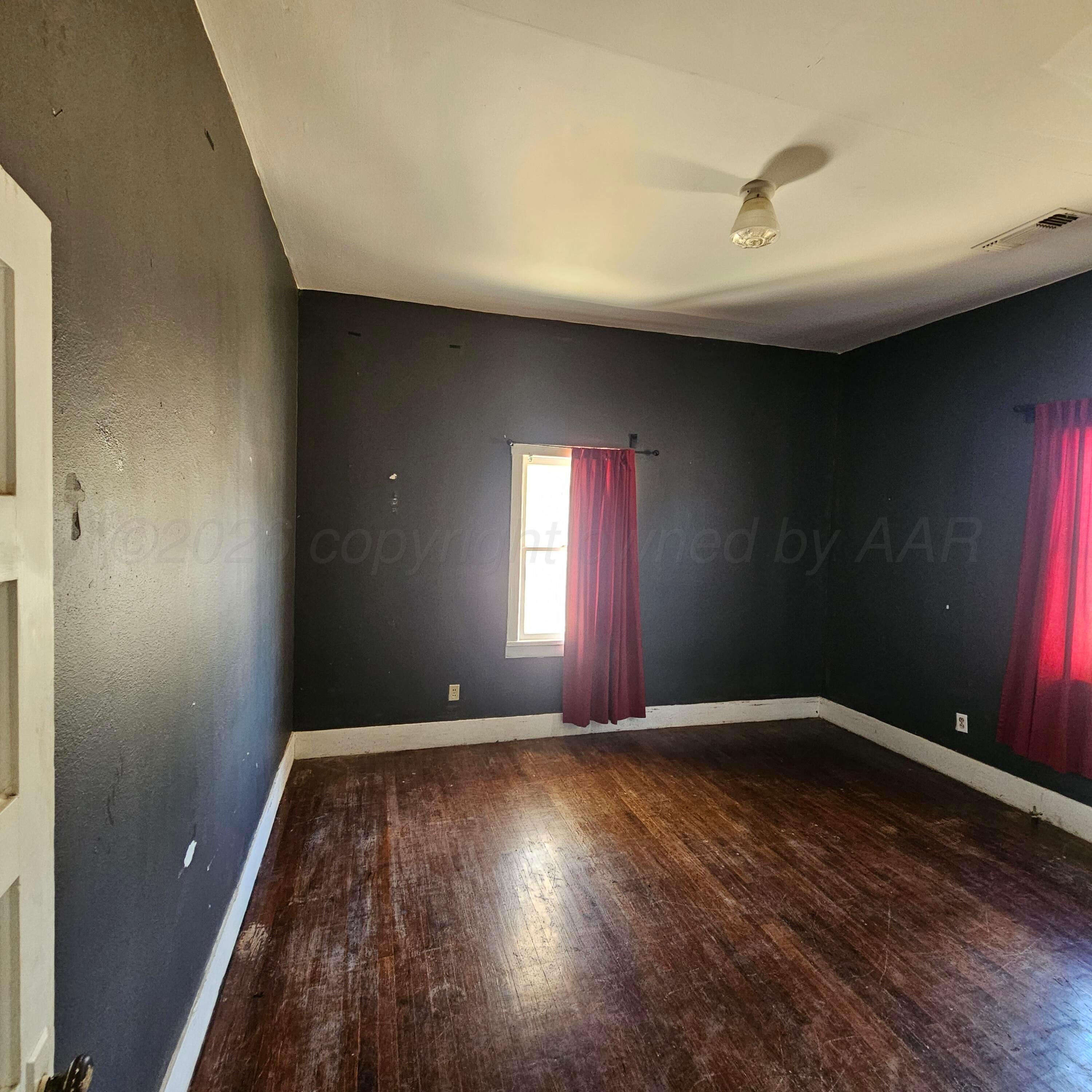 1201 3rd Avenue Property Photo 16