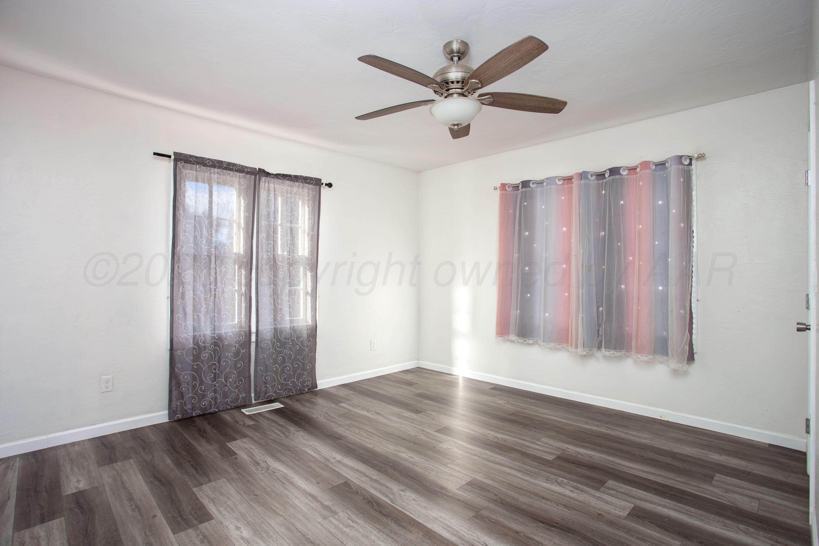 1033 Bowie Street Property Photo 10
