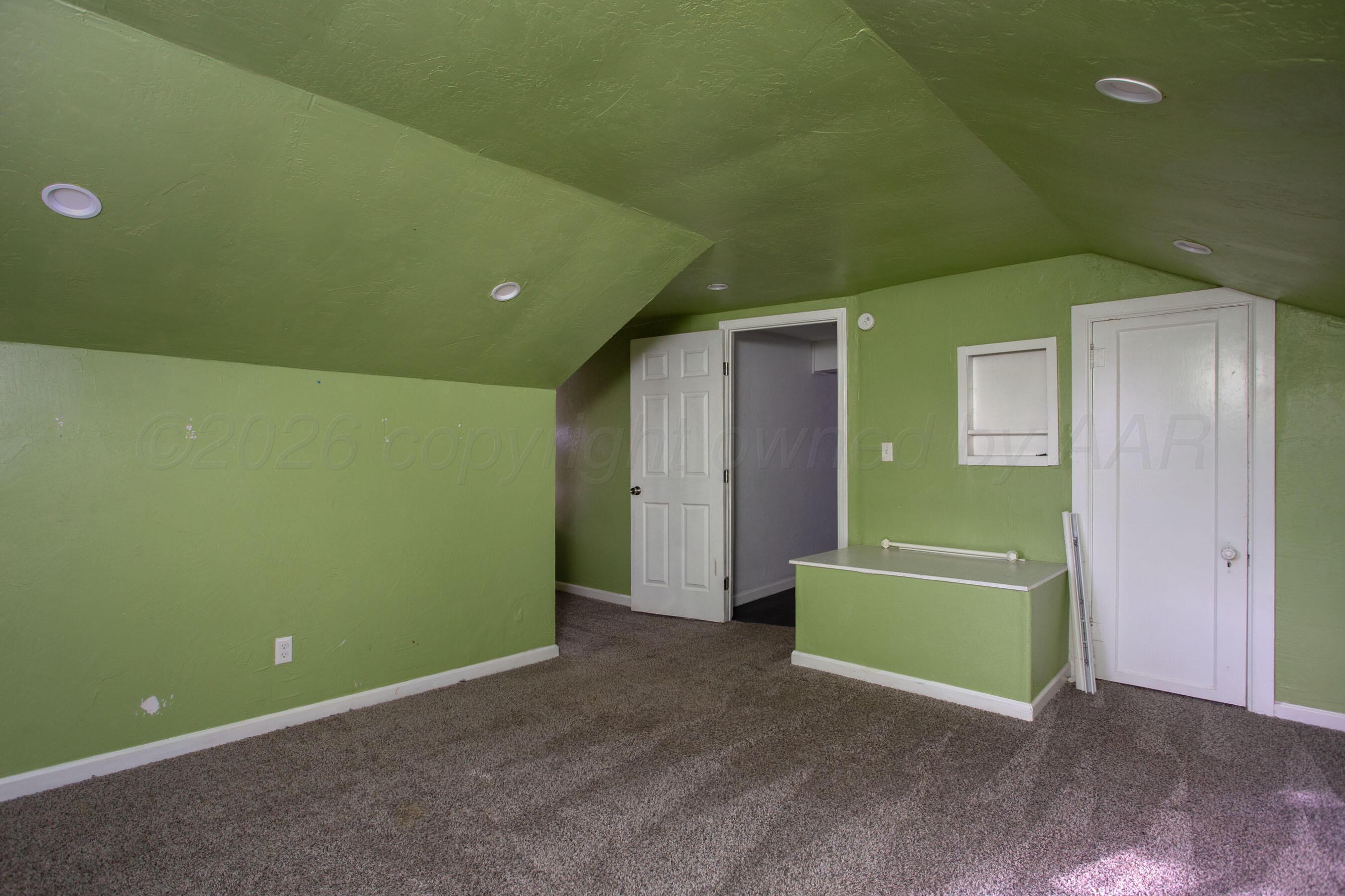 1033 Bowie Street Property Photo 12
