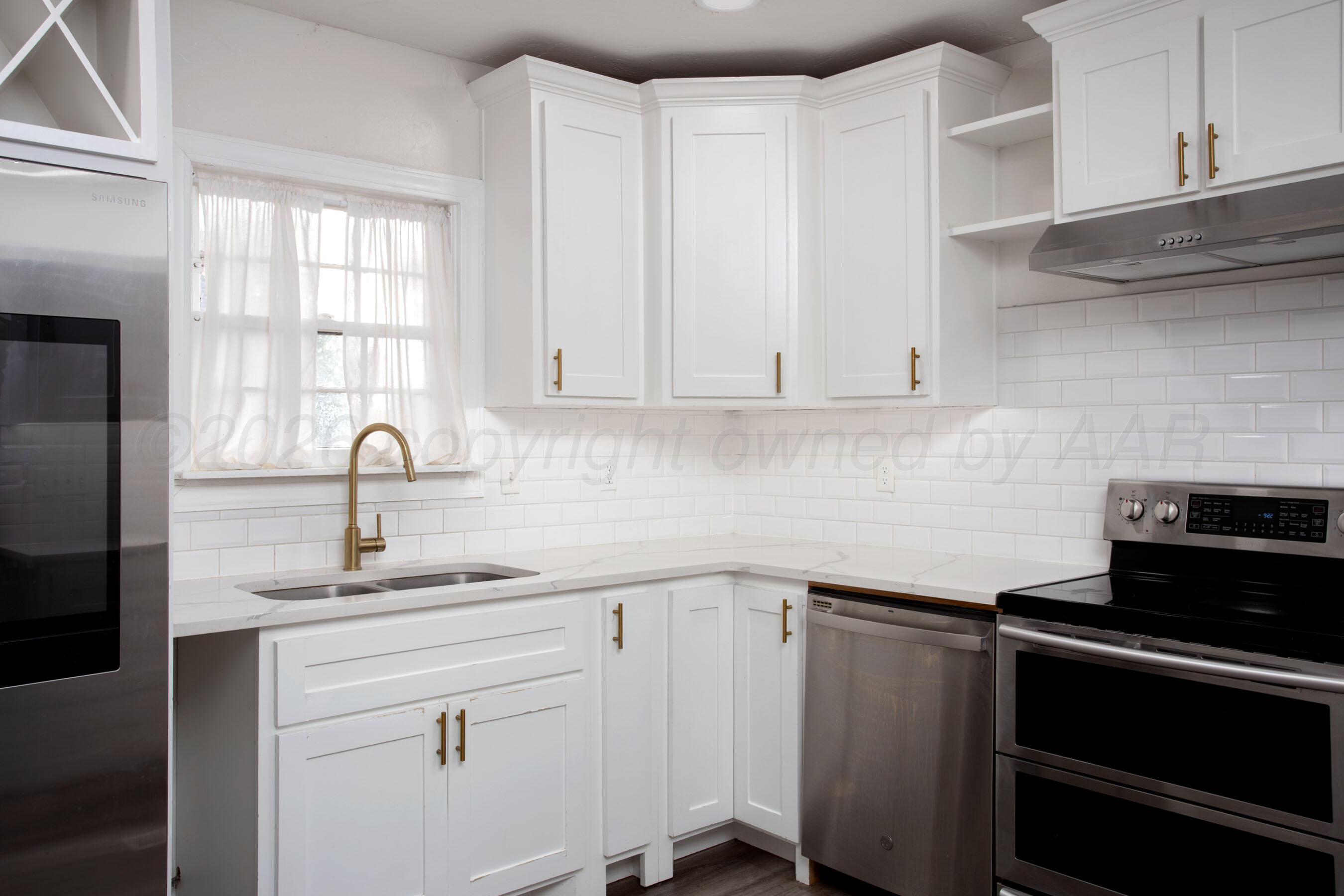 1033 Bowie Street Property Photo 17