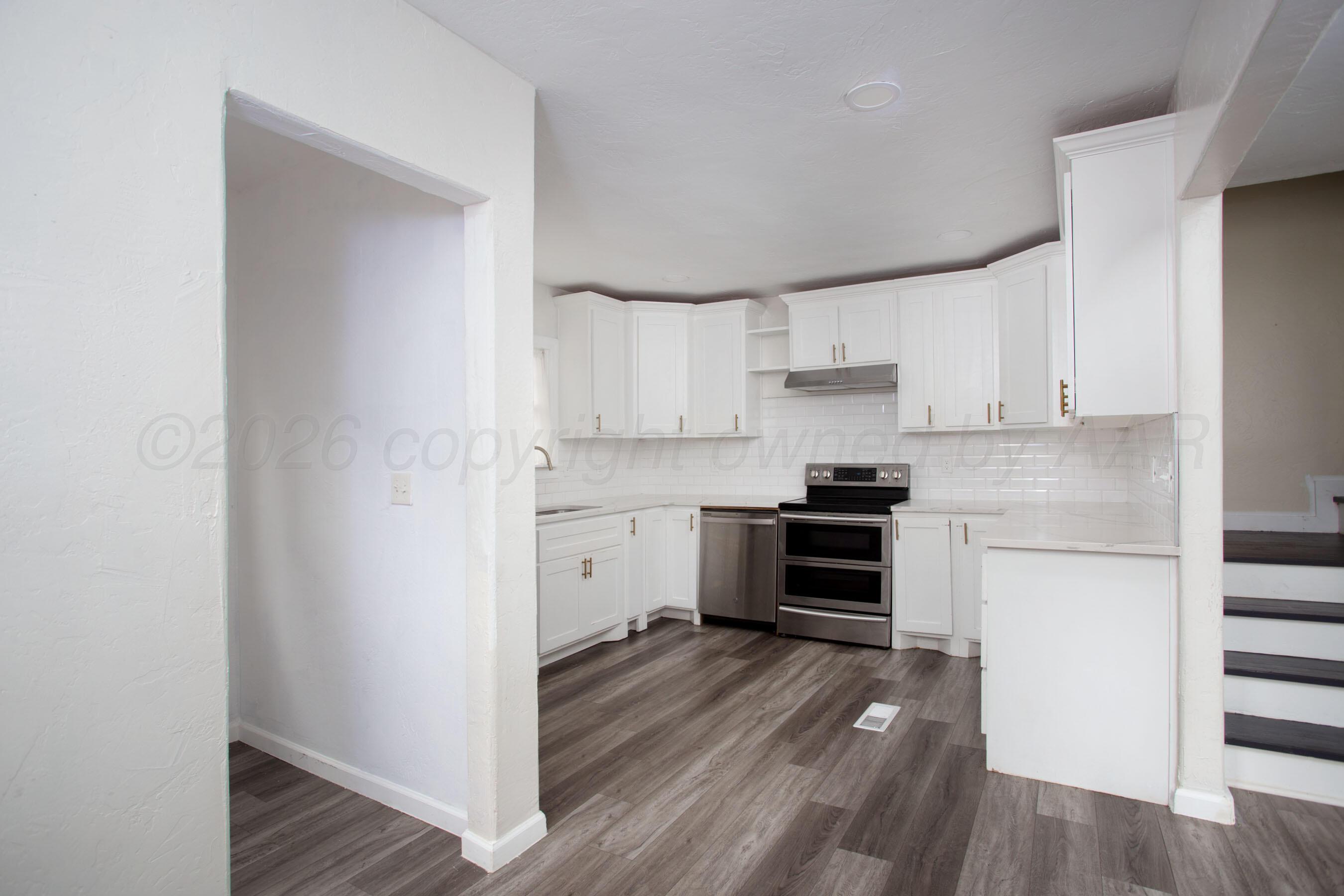 1033 Bowie Street Property Photo 19