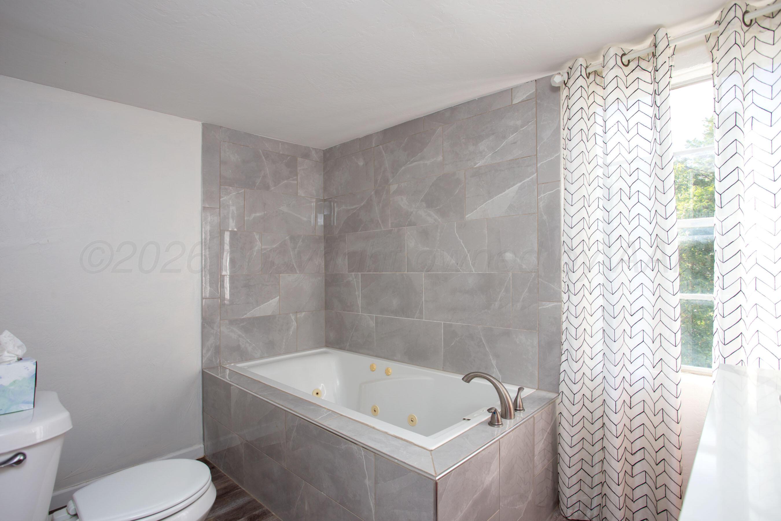 1033 Bowie Street Property Photo 25