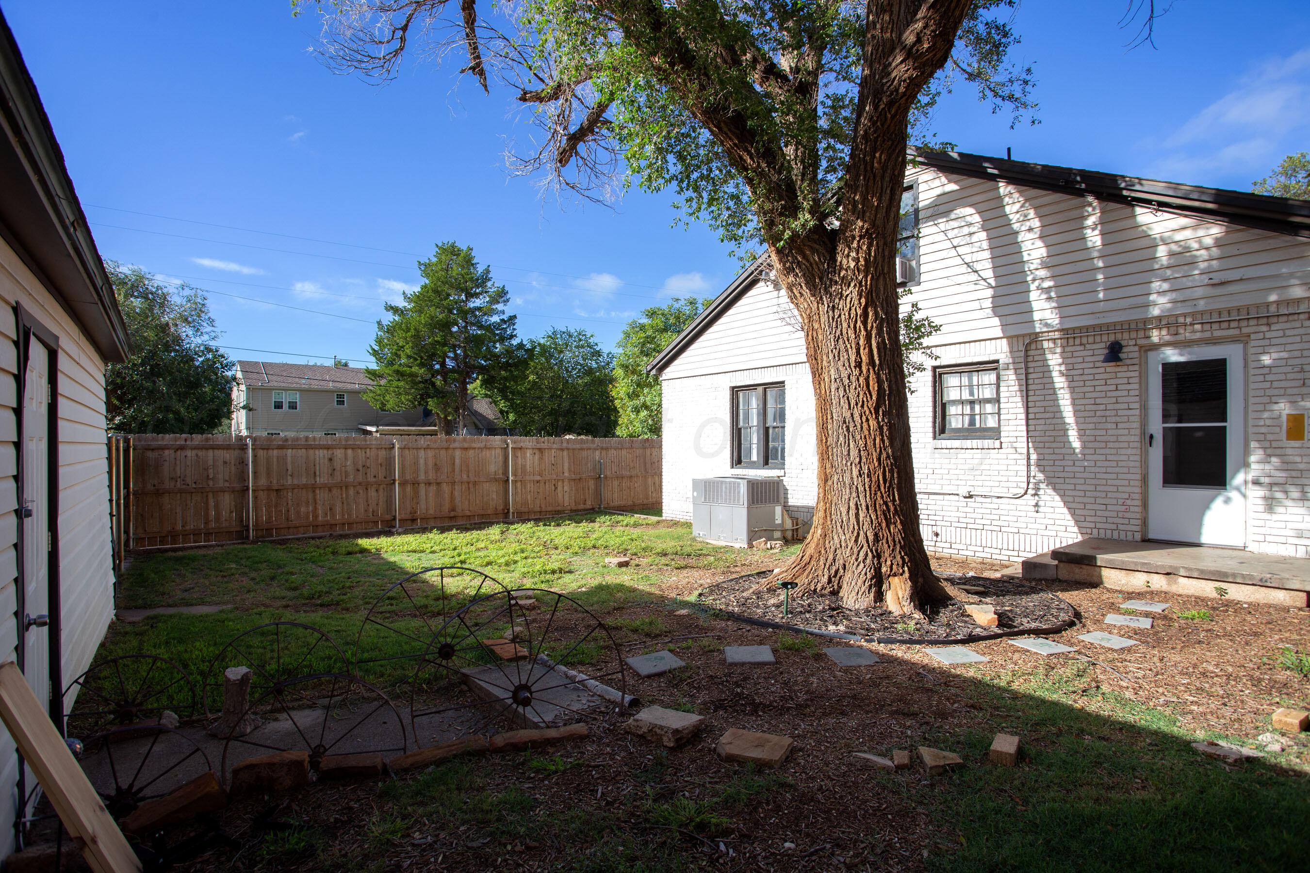 1033 Bowie Street Property Photo 28