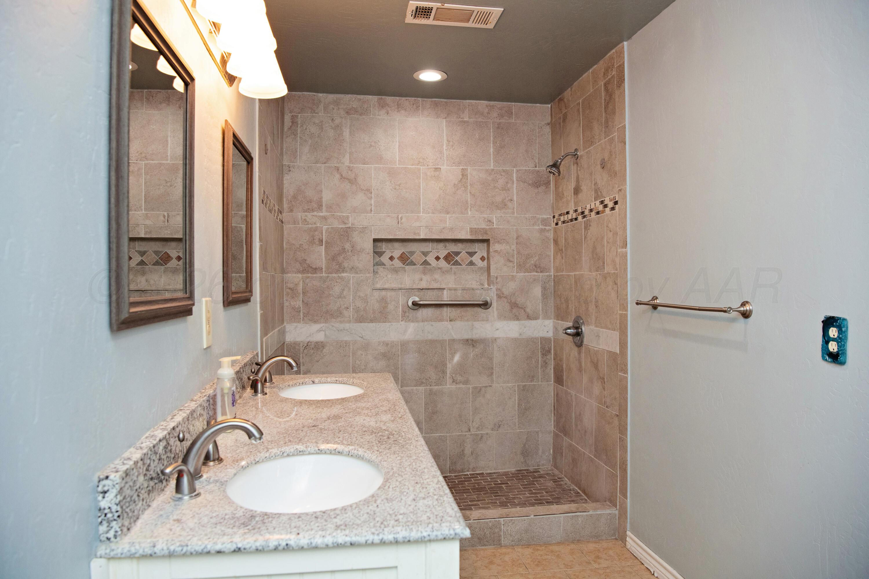 1507 N Irving Street Property Photo 15
