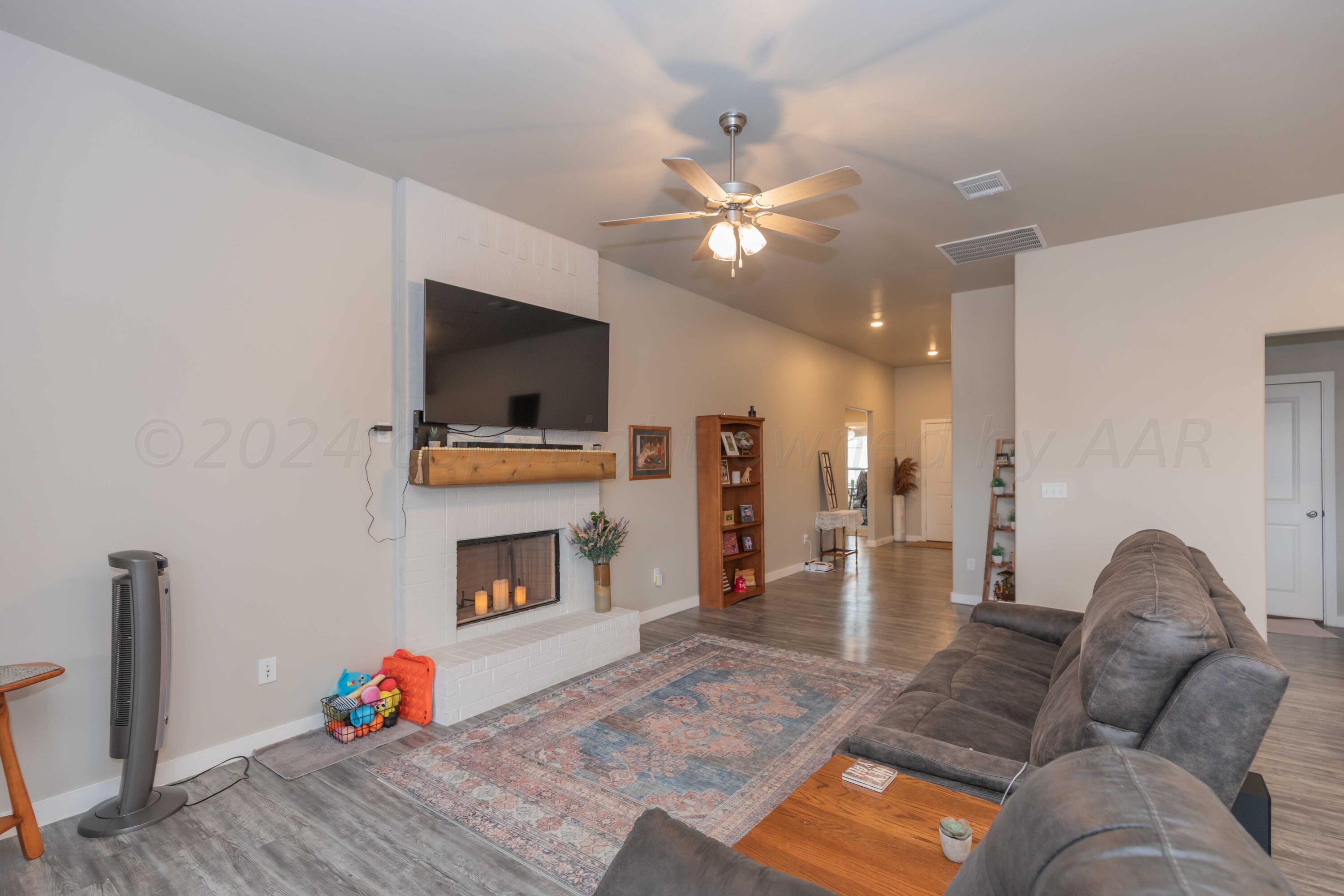 1839 Montaluse Road Property Photo 5