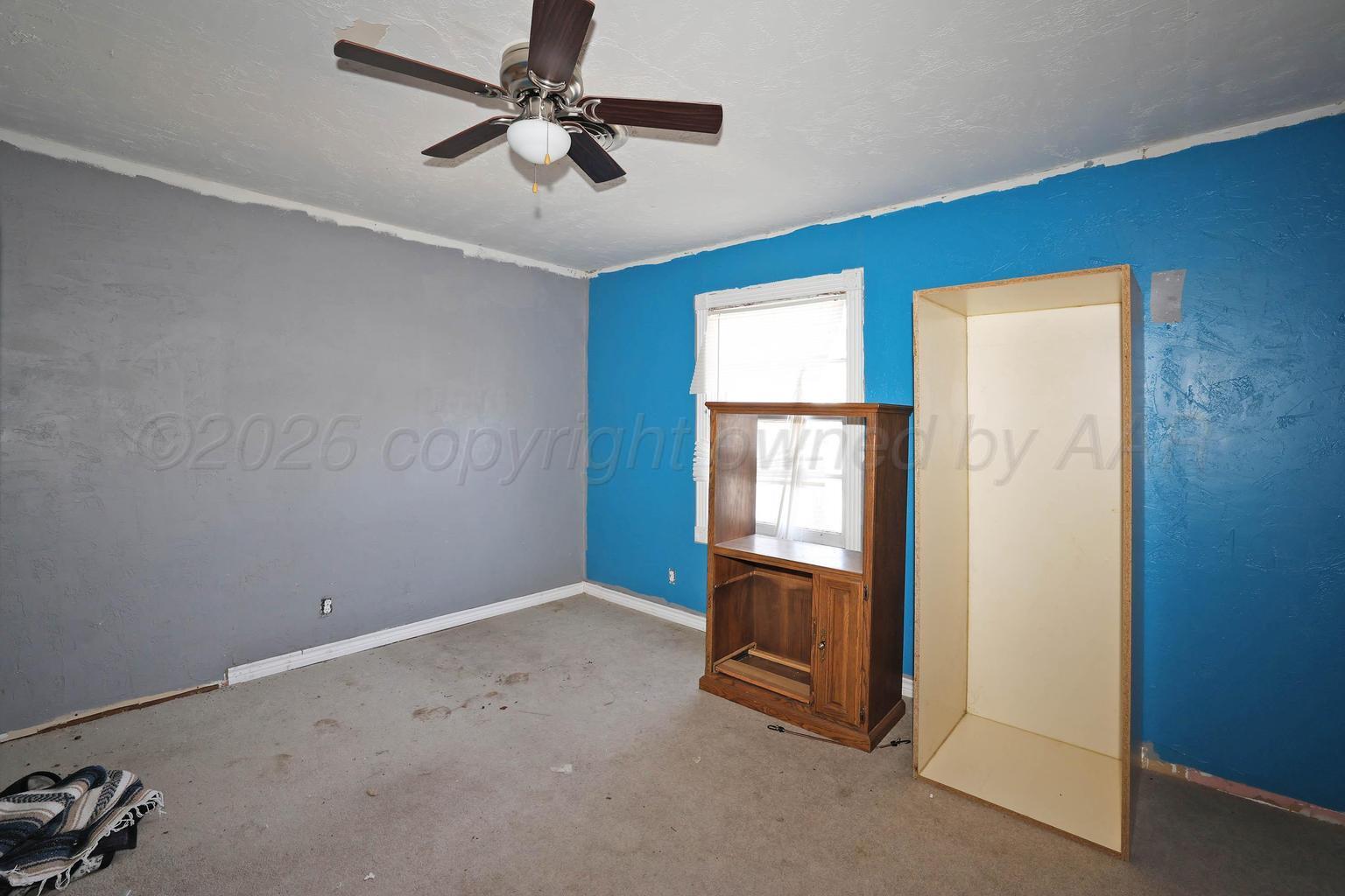 506 E 5th Street Property Photo 4