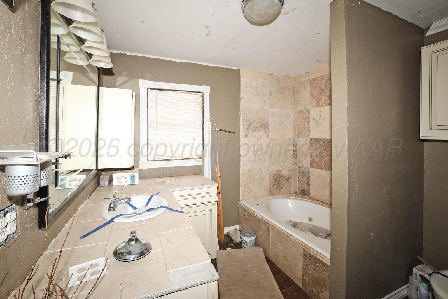 506 E 5th Street Property Photo 5