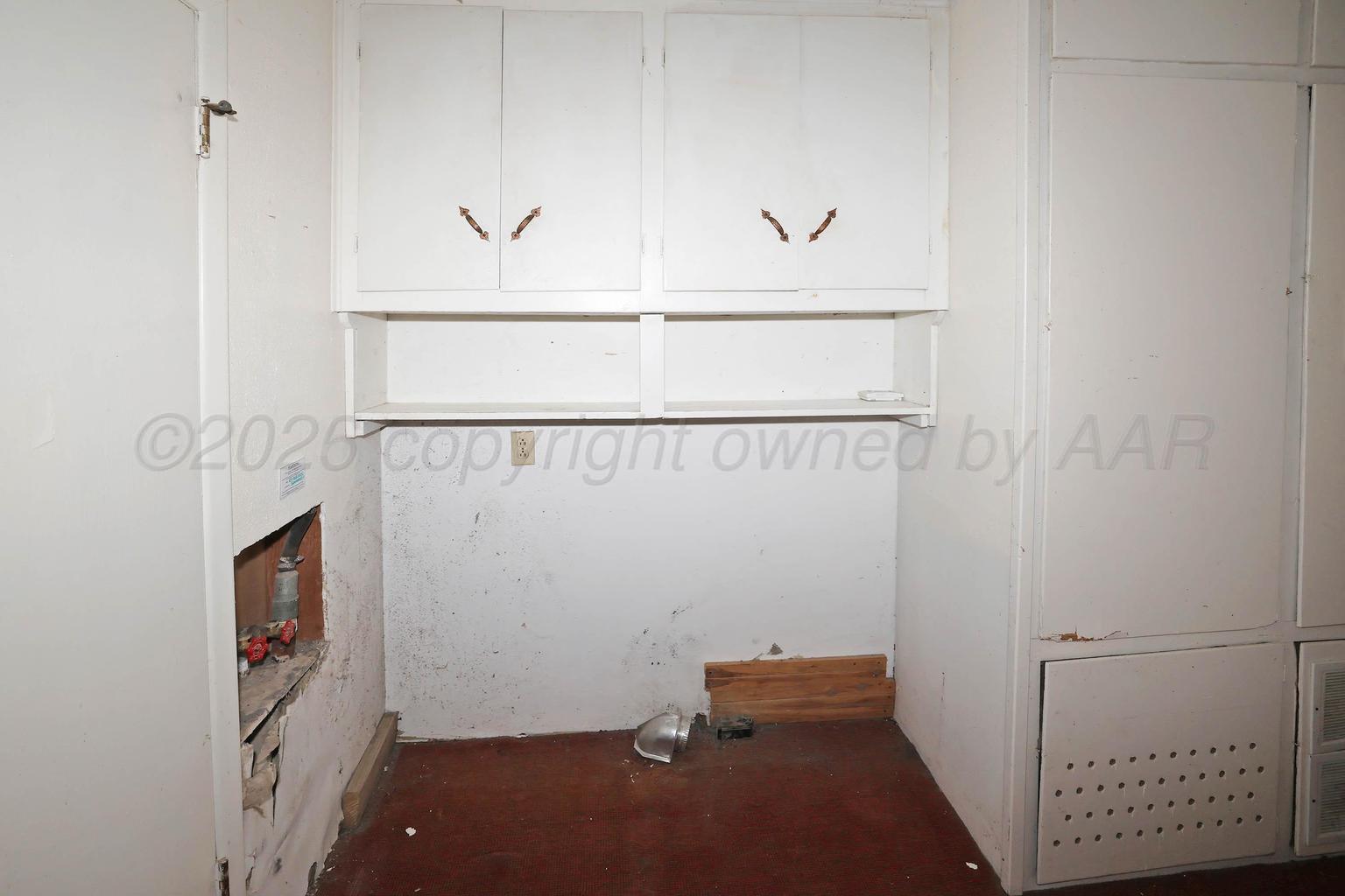 506 E 5th Street Property Photo 6