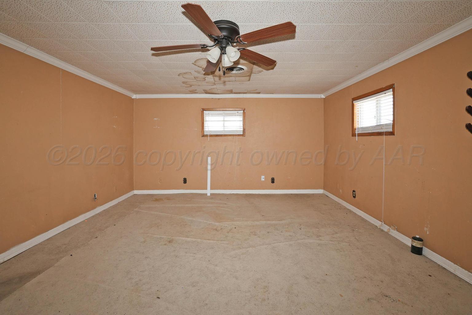 506 E 5th Street Property Photo 8