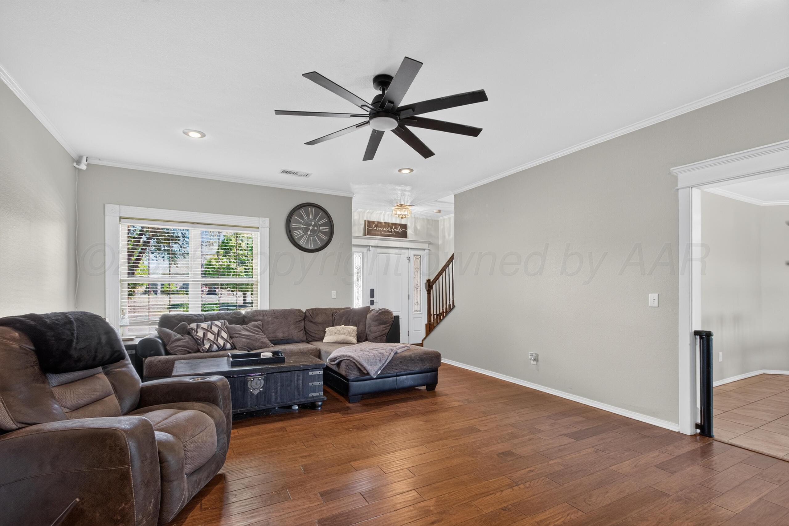 9315 Clint Avenue Property Photo 7