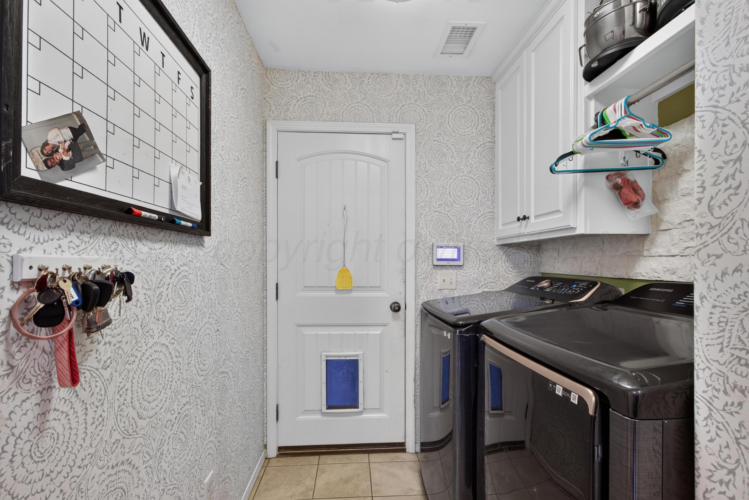 9315 Clint Avenue Property Photo 16