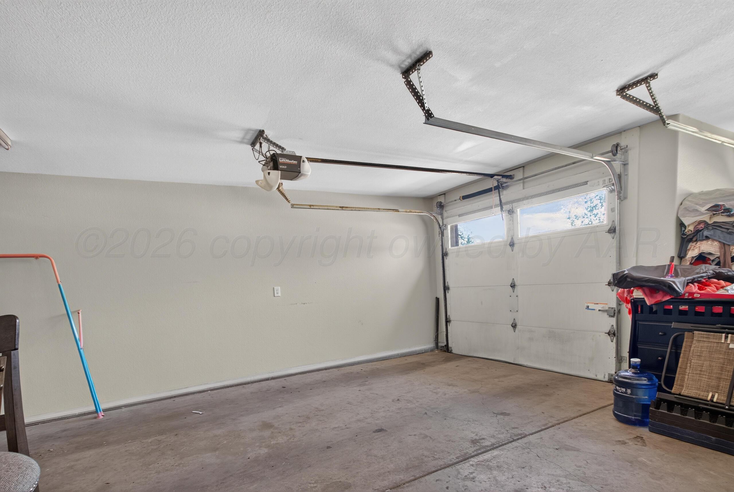 9315 Clint Avenue Property Photo 33