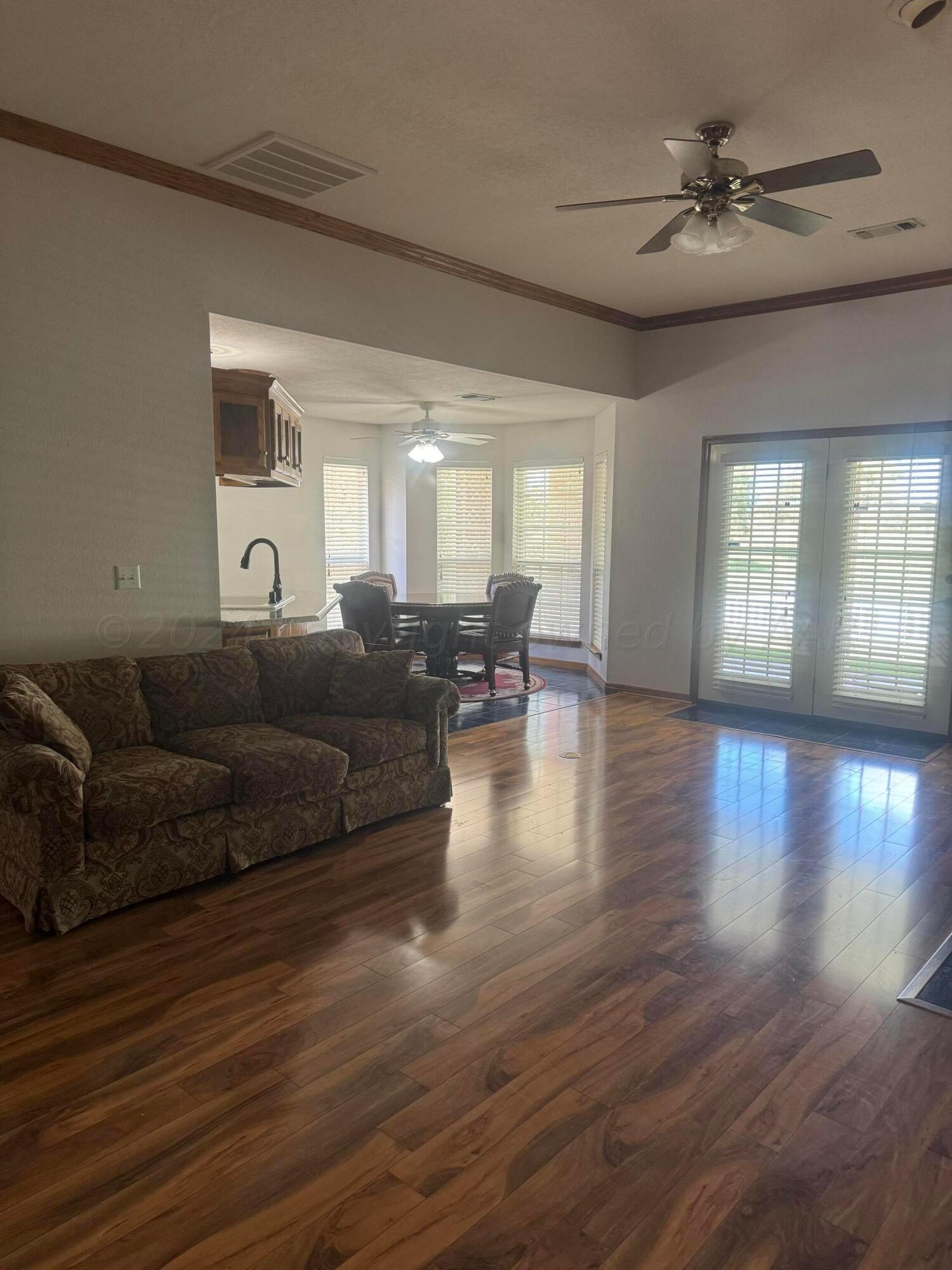 55 Cottonwood Lane Property Photo 5