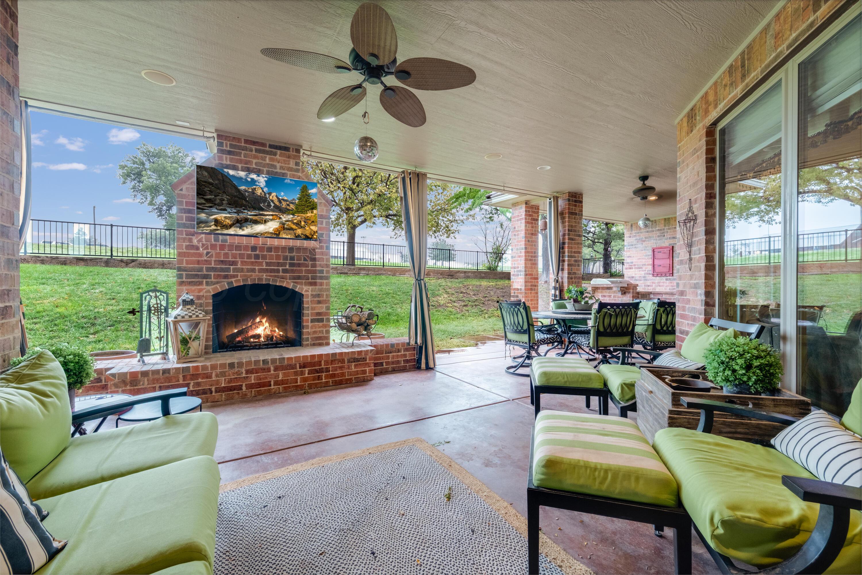 4301 Fairway Drive Property Photo 3