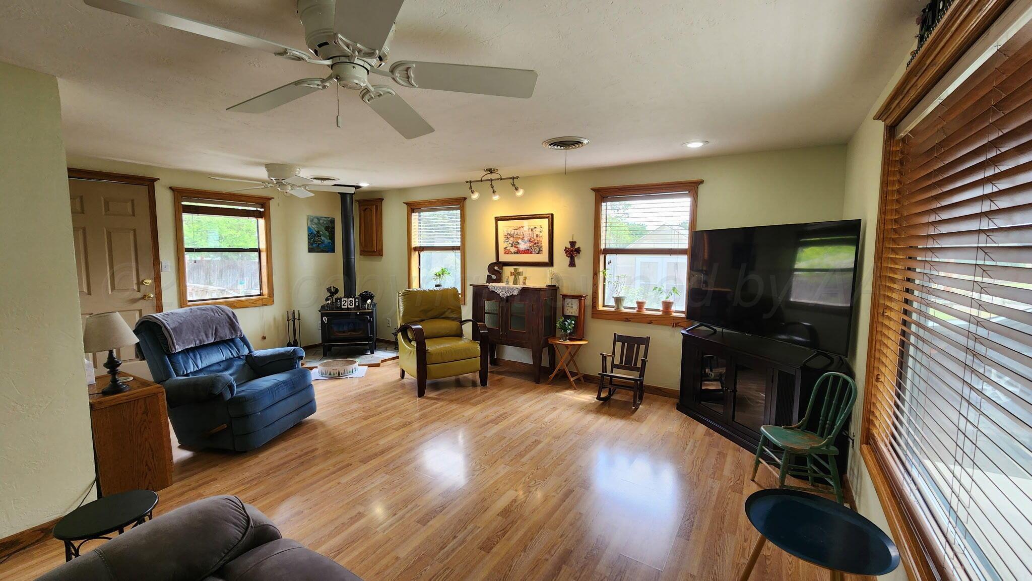 1103 Cheyenne Avenue Property Photo 2