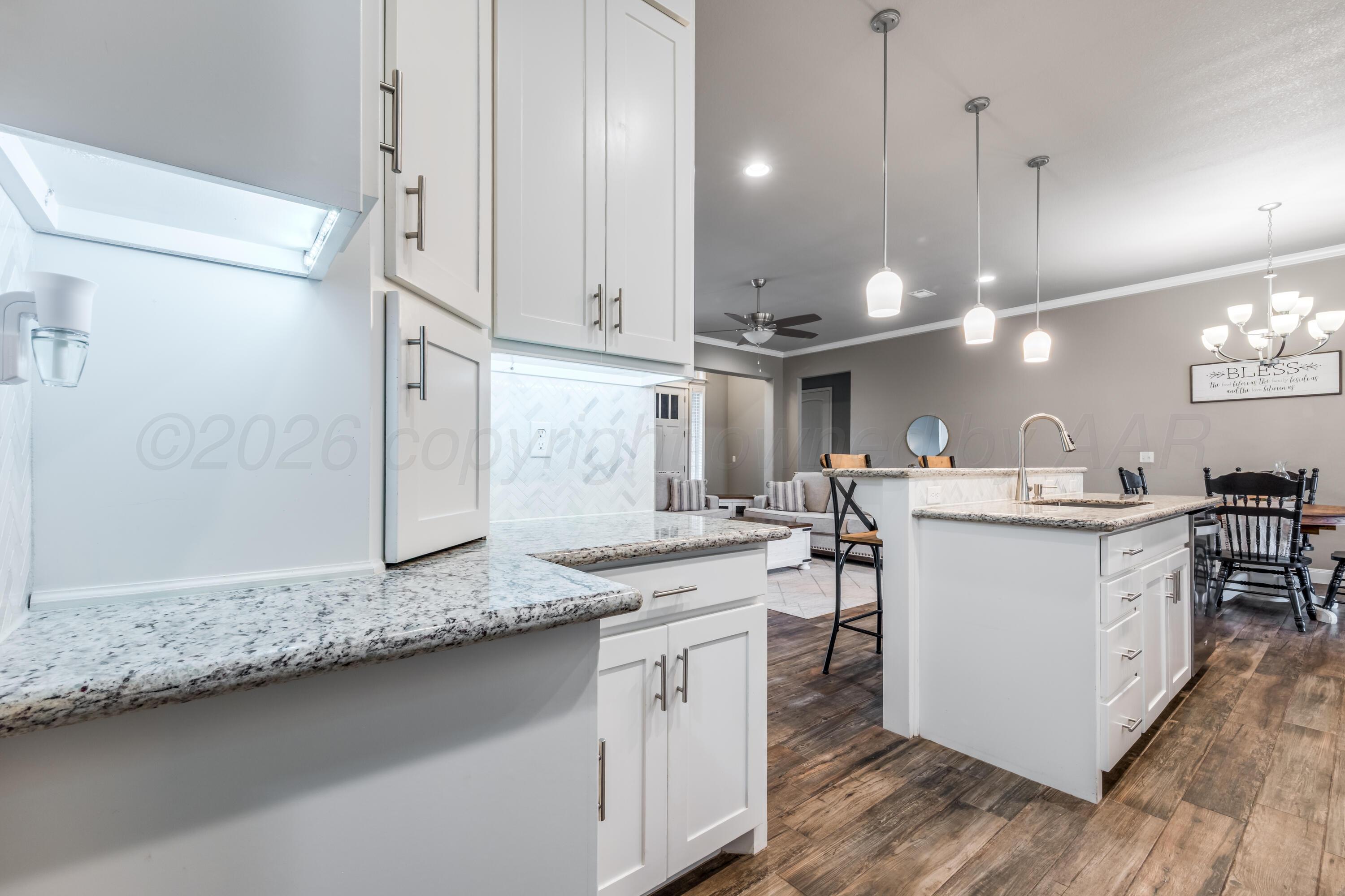 6204 Time Square Property Photo 8