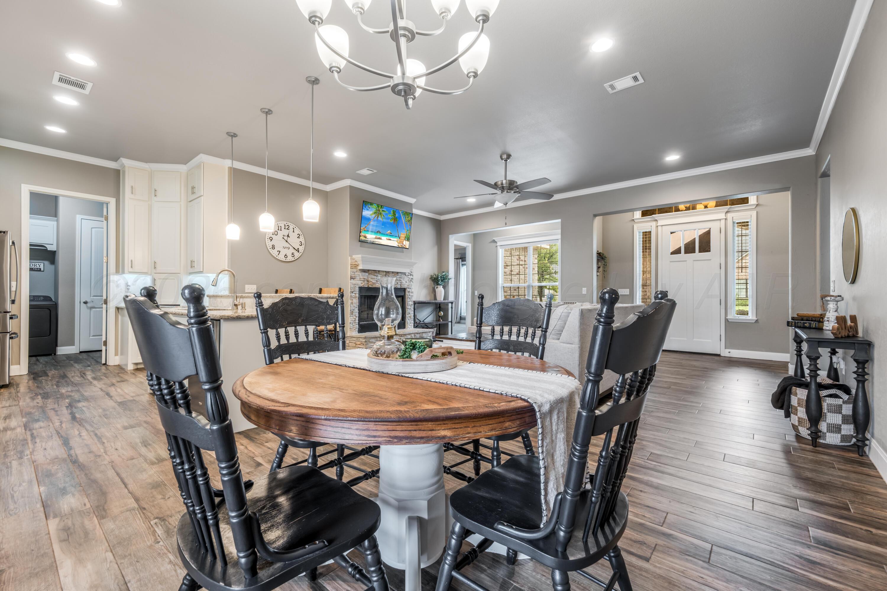 6204 Time Square Property Photo 13