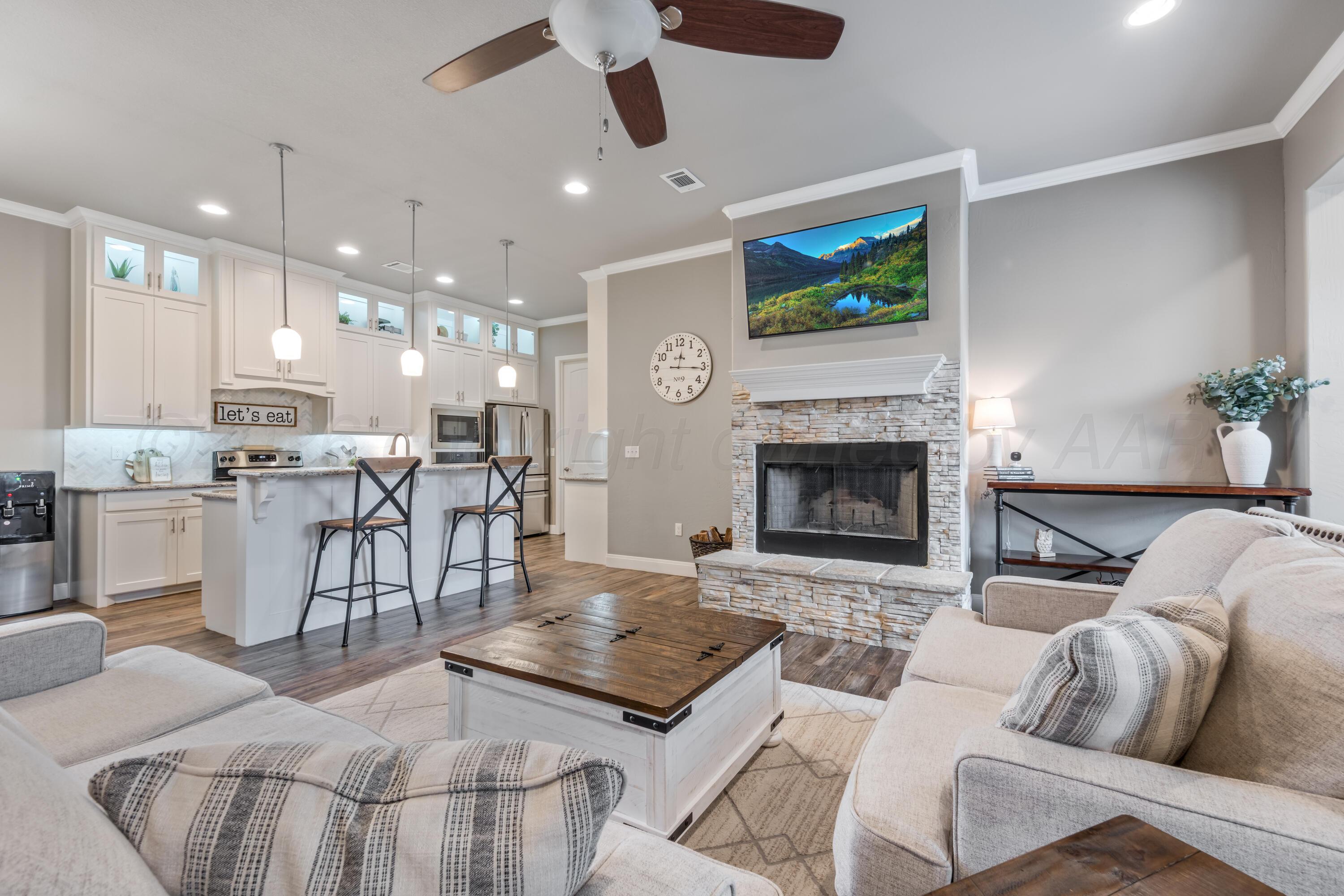 6204 Time Square Property Photo 16