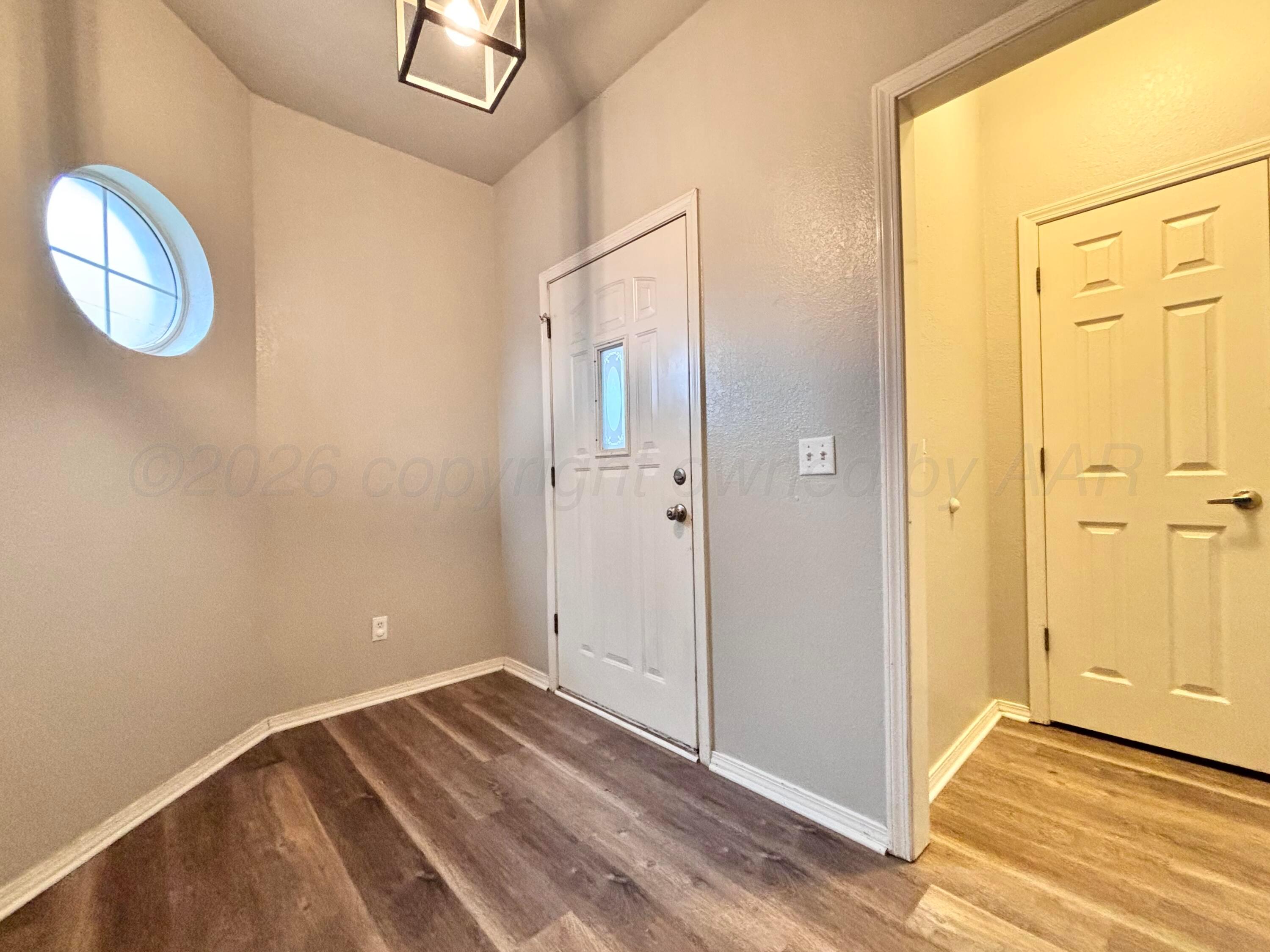 5701 Syracuse Drive Property Photo 2