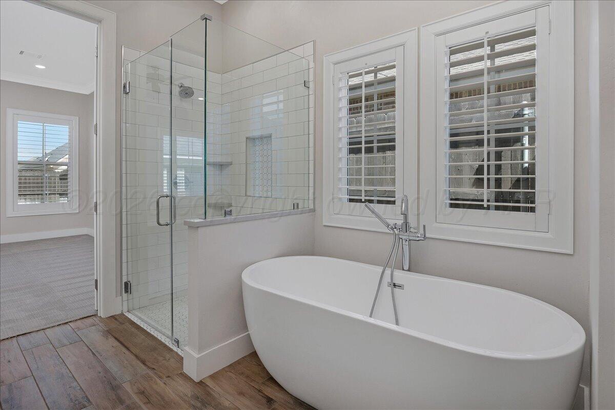 6300 Foley Square Street Property Photo 11