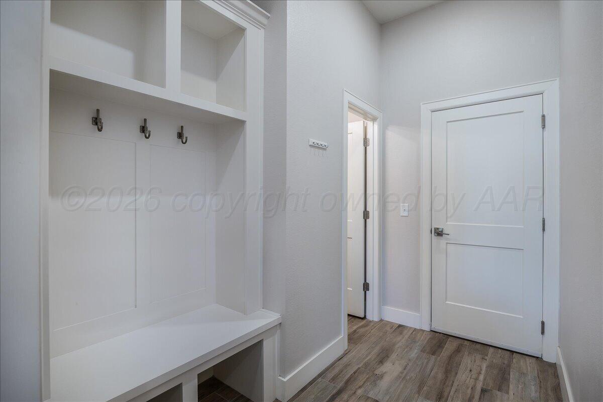 6300 Foley Square Street Property Photo 43