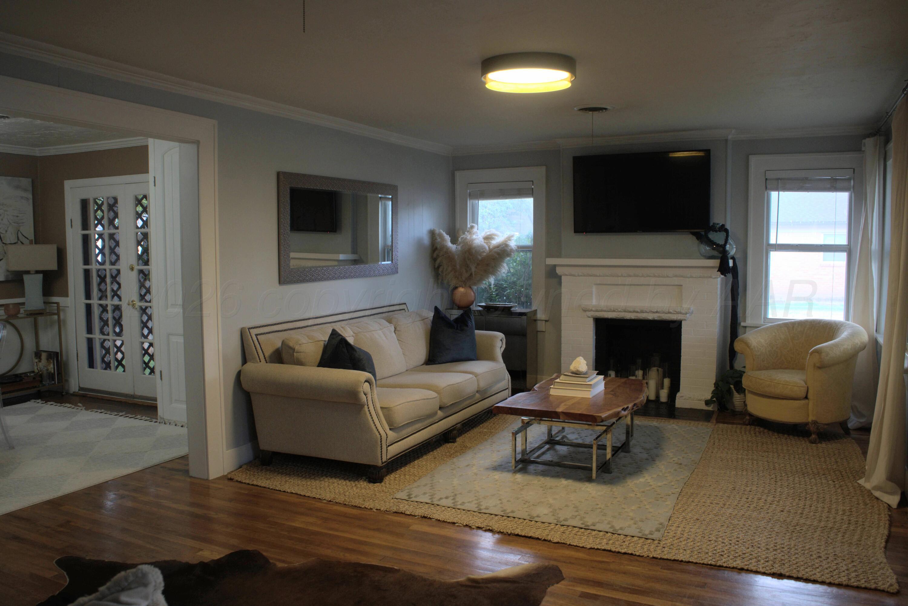 1133 Bellaire Street Property Photo 2