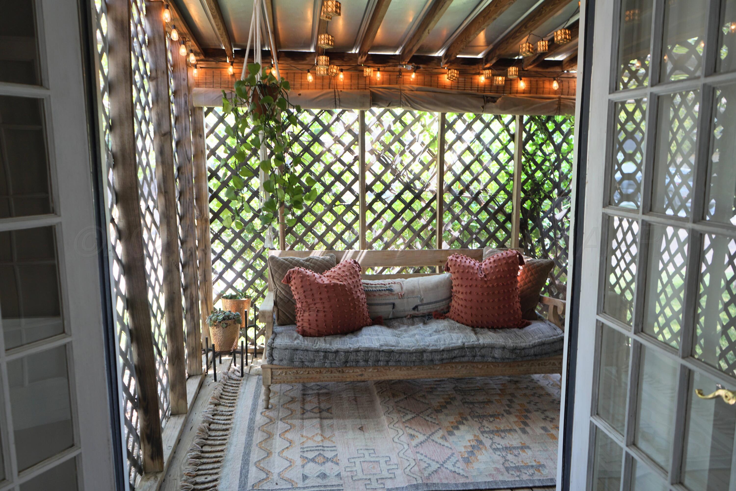 1133 Bellaire Street Property Photo 7