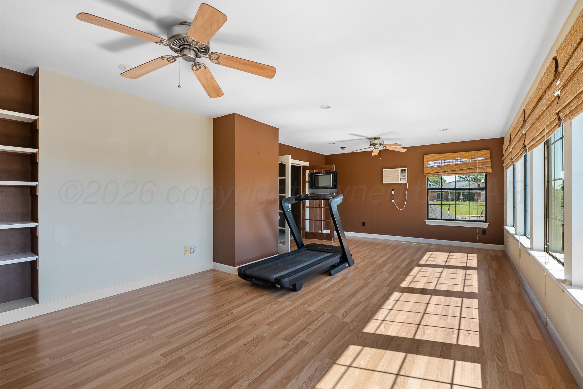 112 Lago Vista Street Property Photo 32