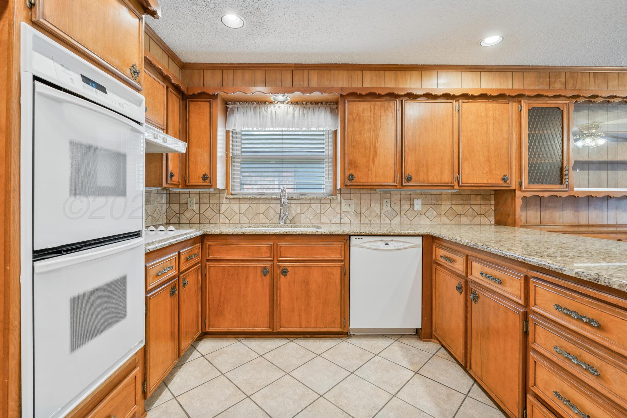3907 Teckla Boulevard Property Photo 4