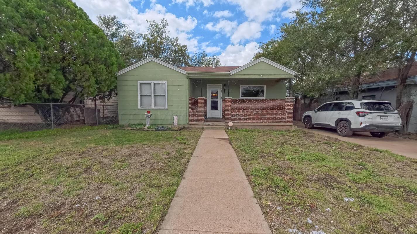 309 N Alabama Street Property Photo 1
