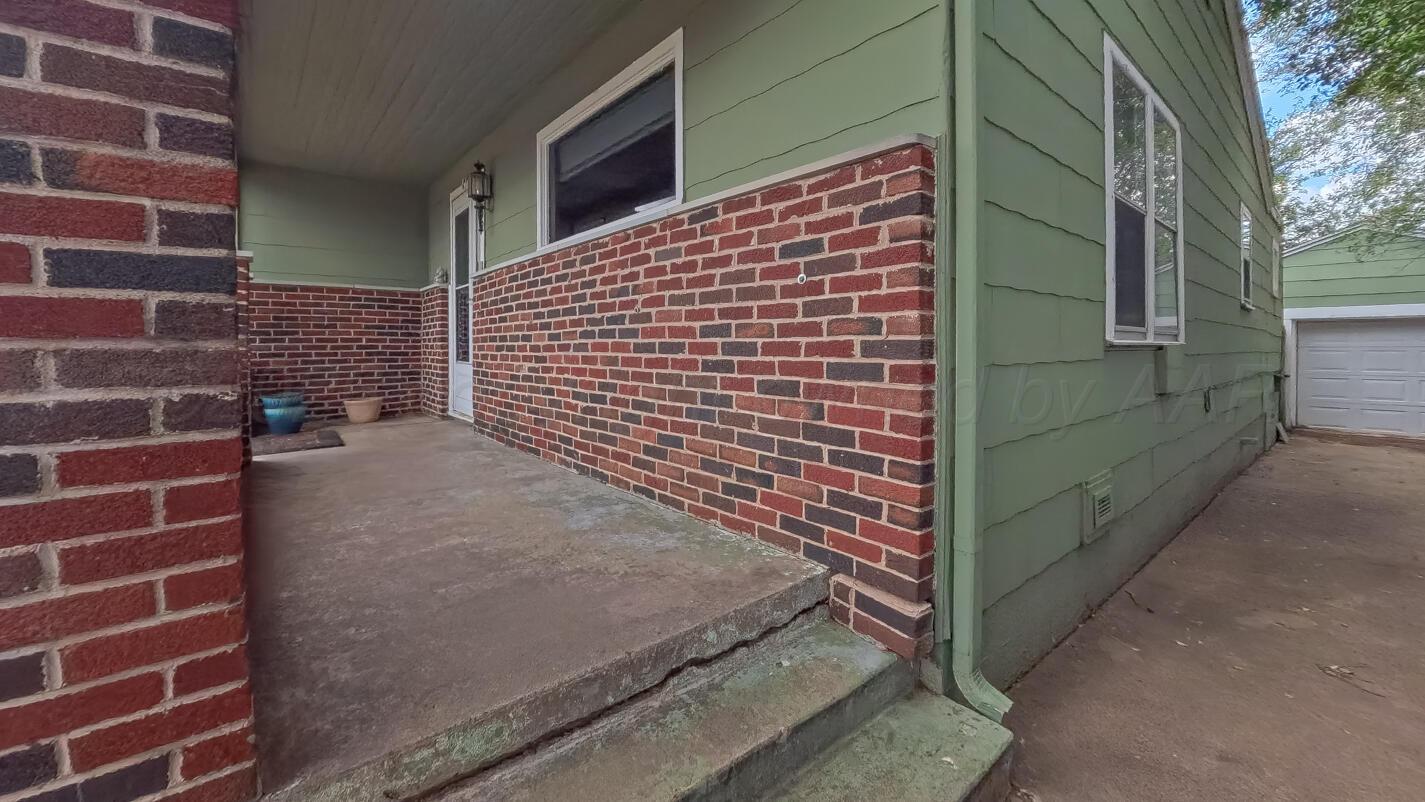 309 N Alabama Street Property Photo 7