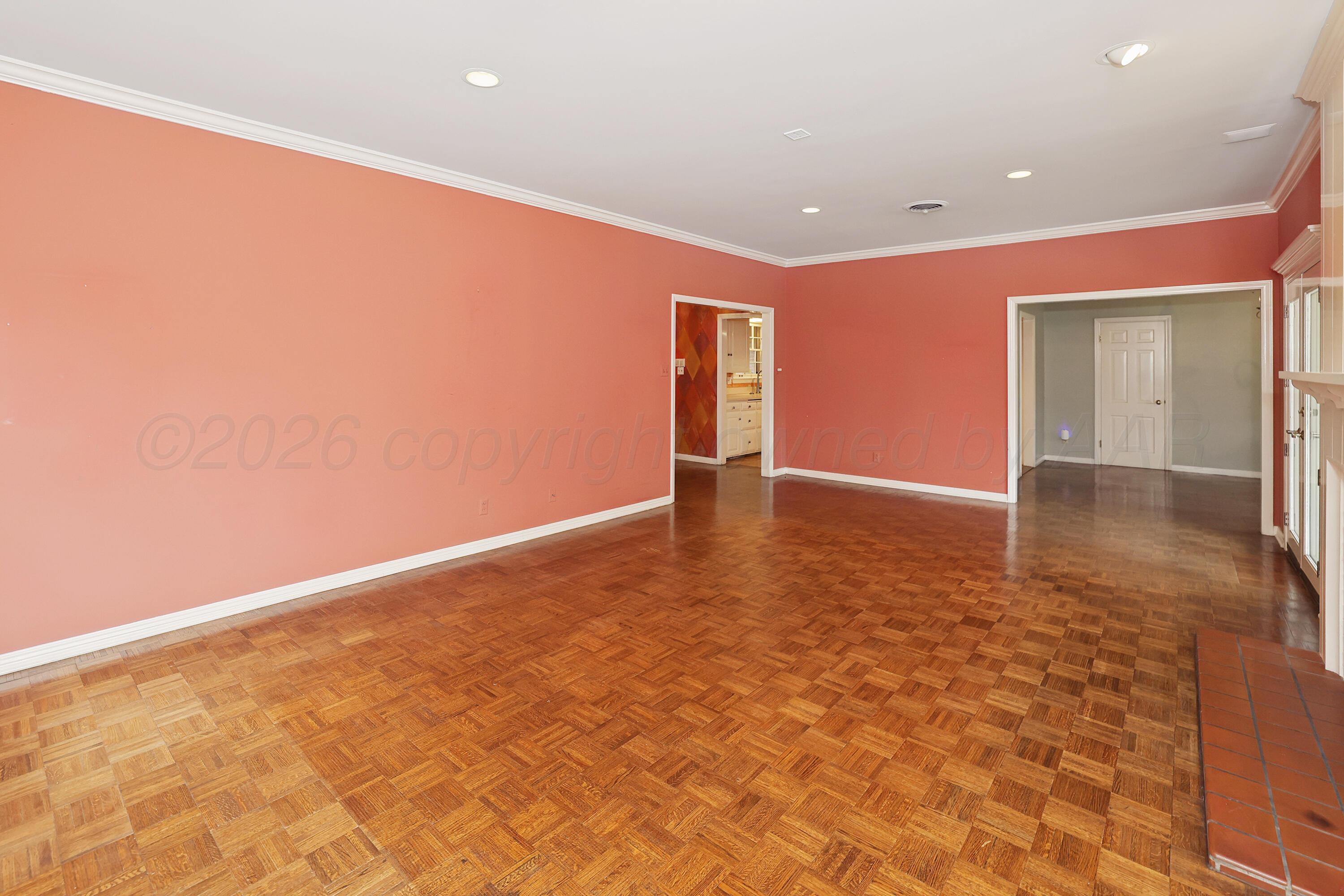 2417 S Hughes Street Property Photo 12