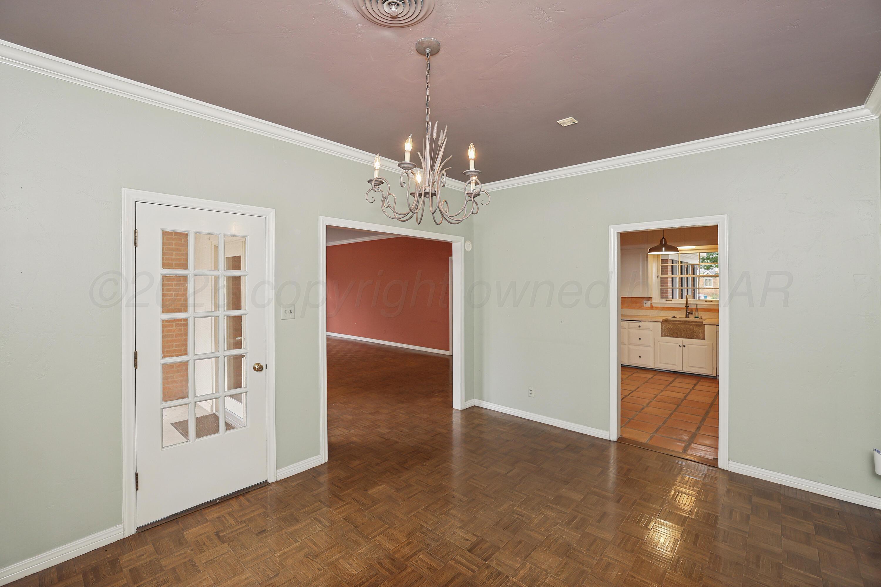 2417 S Hughes Street Property Photo 19