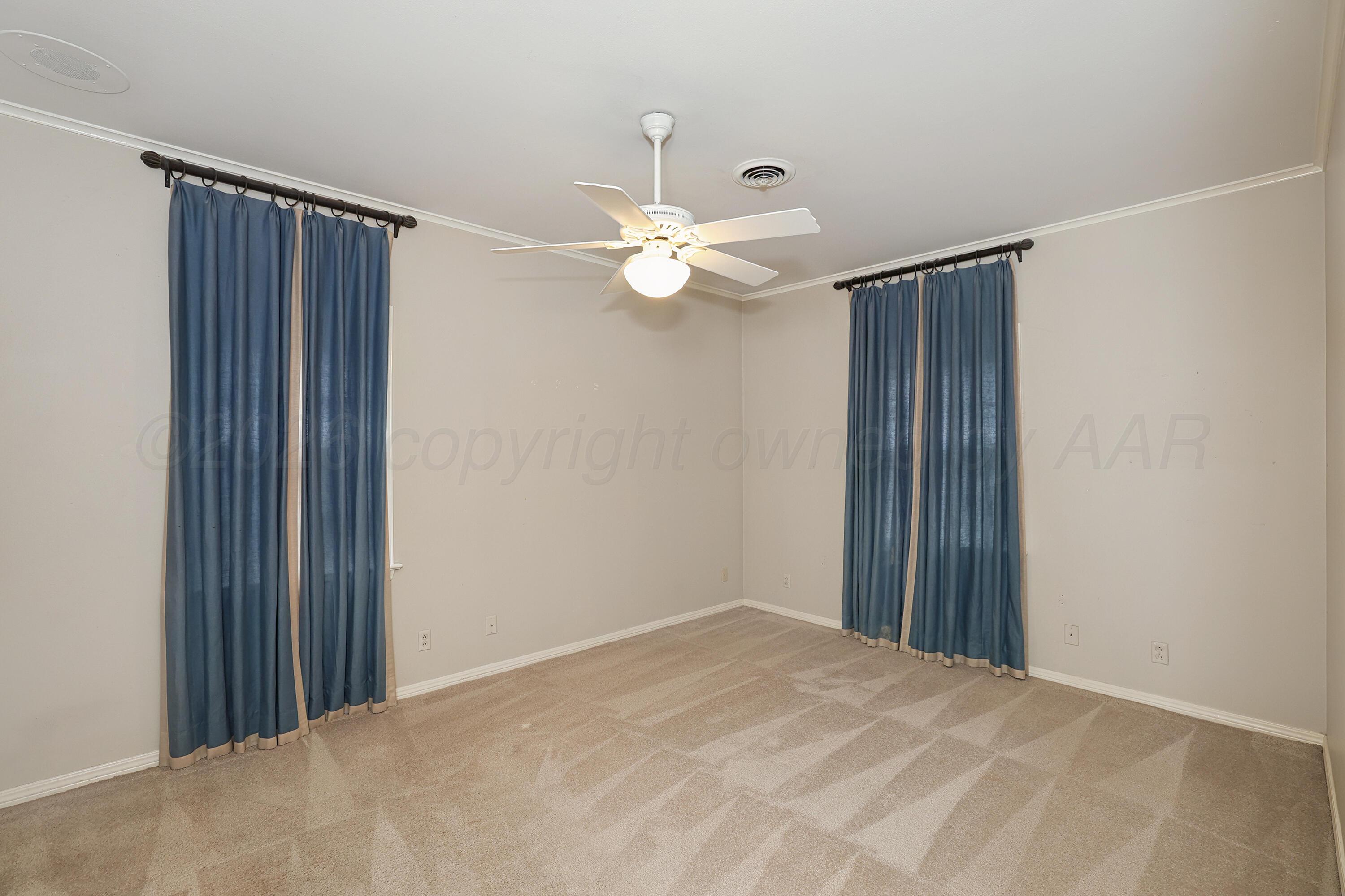 2417 S Hughes Street Property Photo 21
