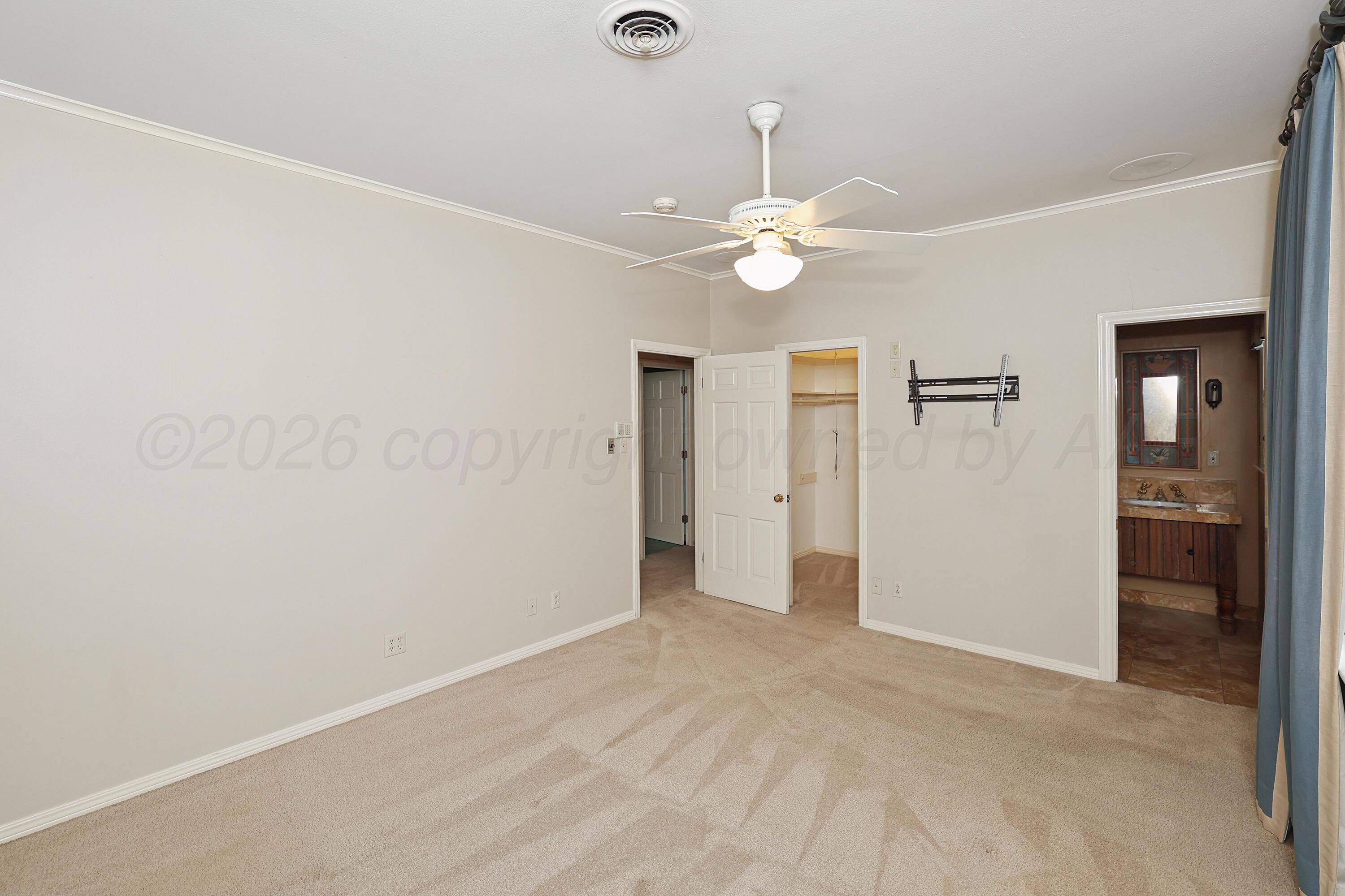 2417 S Hughes Street Property Photo 22