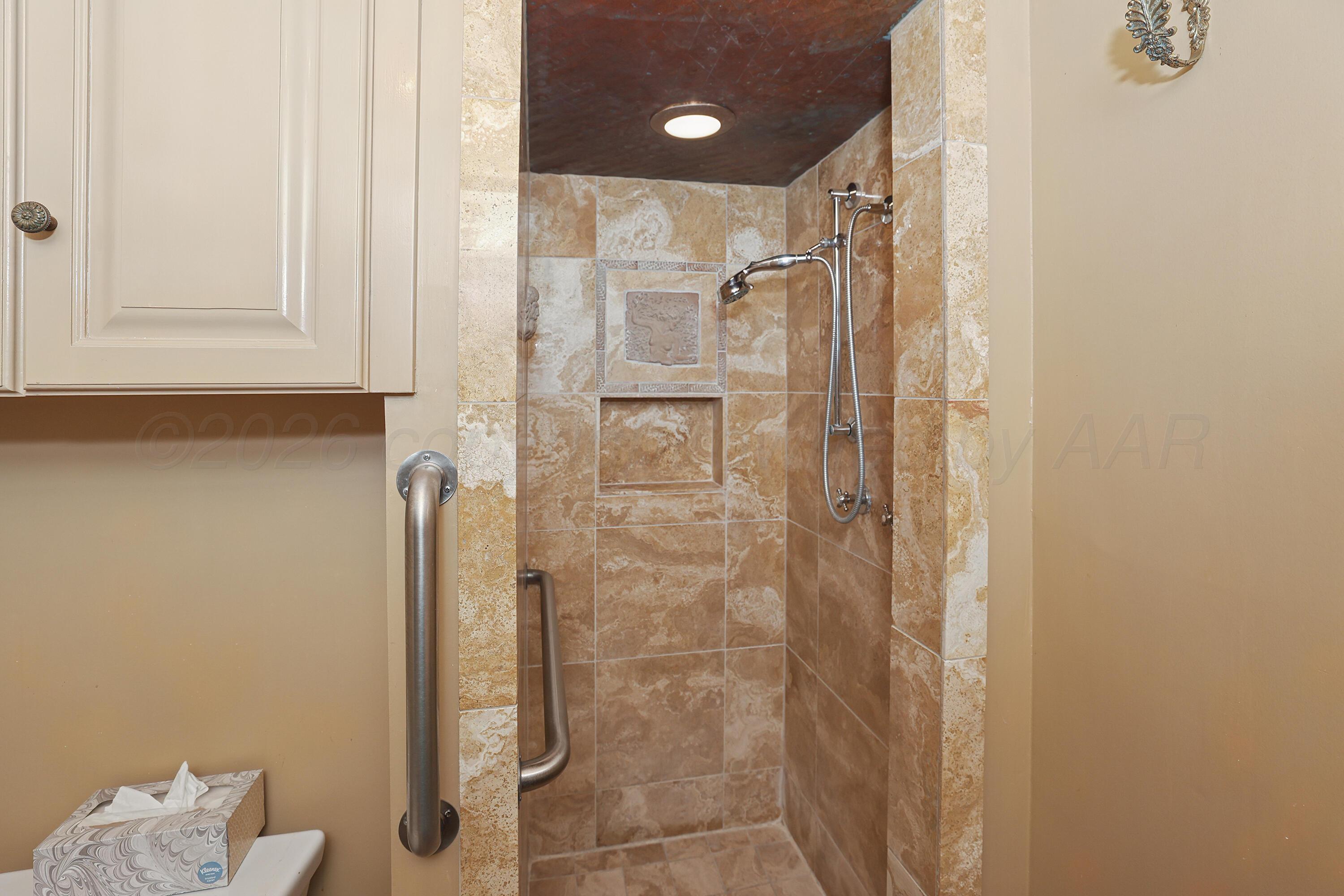 2417 S Hughes Street Property Photo 25