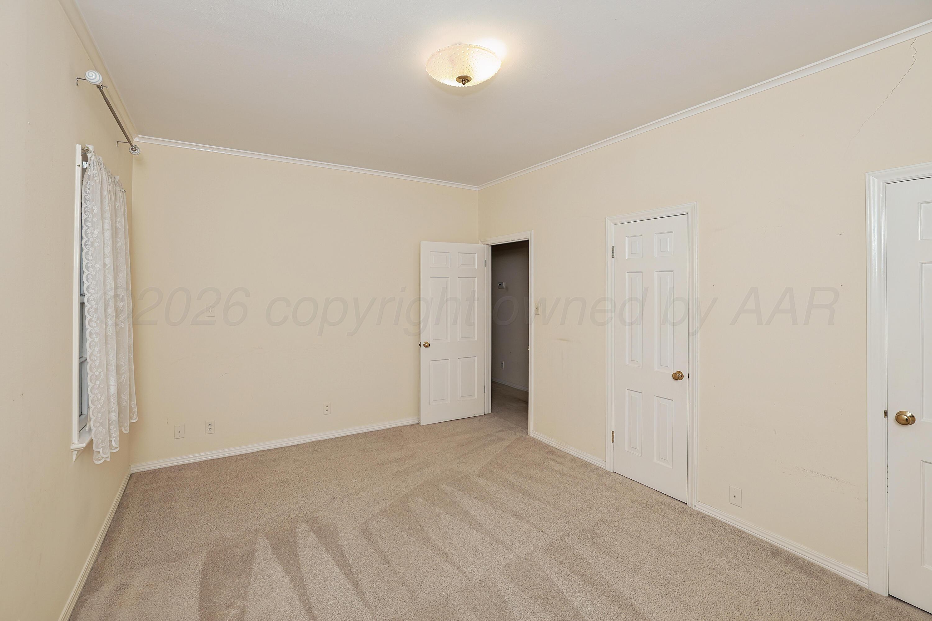 2417 S Hughes Street Property Photo 29